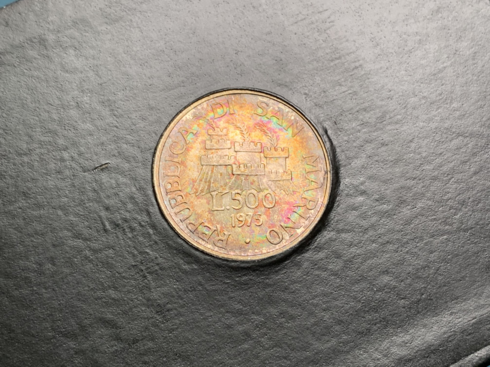 《竞宝斋》第154场-周日，周一，周四 3场 (全场包邮) 圣马力诺1975年 钱币学纪念 500里拉银币 五彩包浆