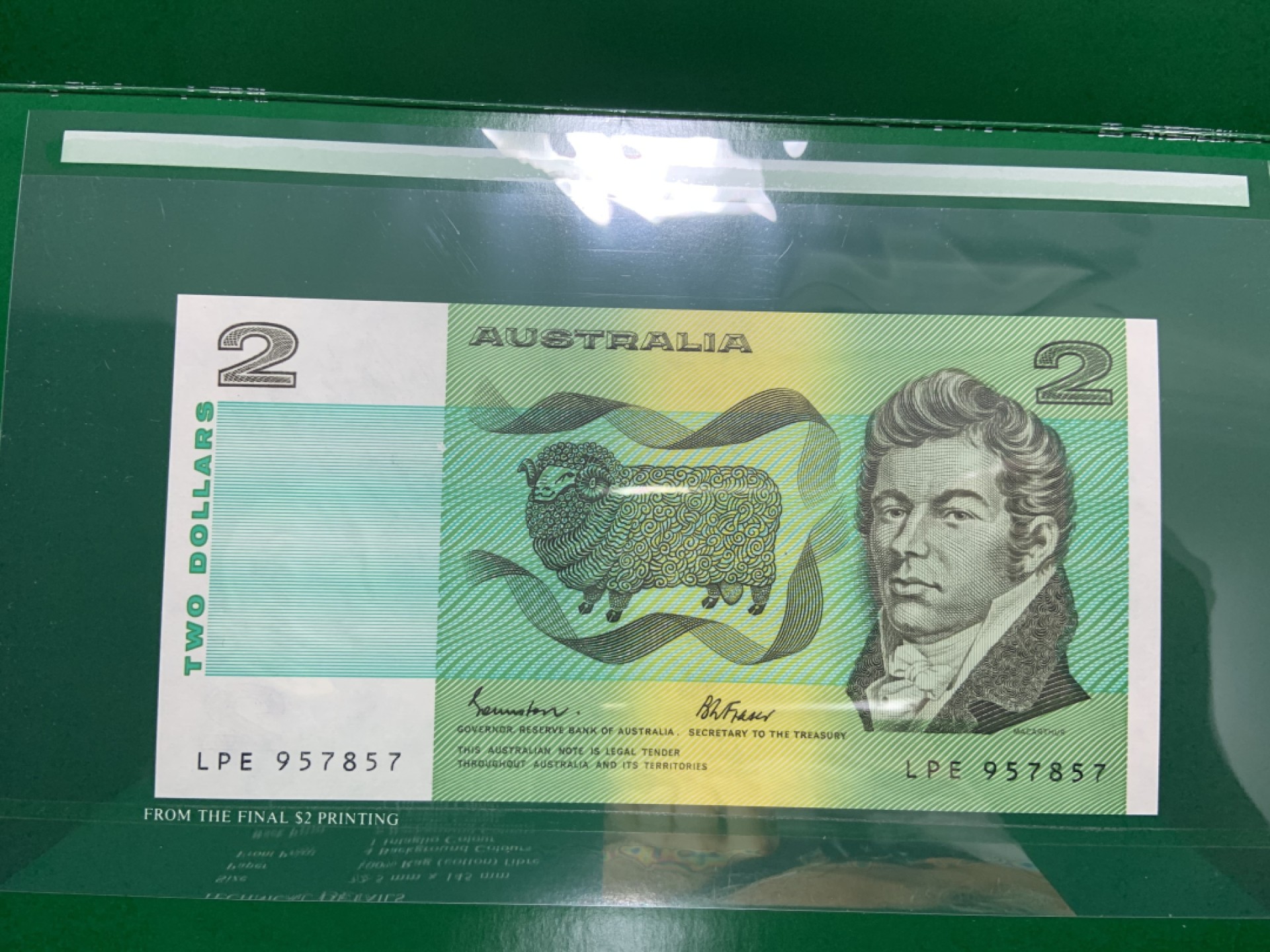 收藏联盟Quantum Auction 第251期拍卖  澳大利亚1988年2元纪念册 品相全新UNC 该版纸币最后一个批次印刷的纸币