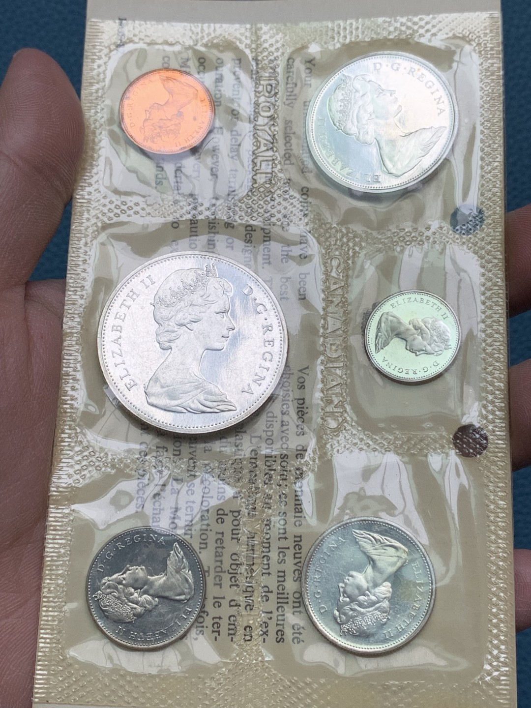 《竞宝斋》第154场-周日，周一，周四 3场 (全场包邮) 加拿大1965年六枚套 其中四枚是银币 带牛皮纸信封 少见