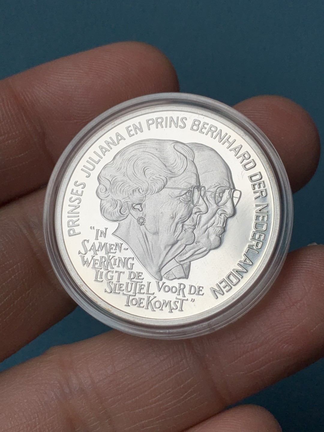 《竞宝斋》第154场-周日，周一，周四 3场 (全场包邮) 荷兰1994年 2 1/2ECU大银币 红盒子证书