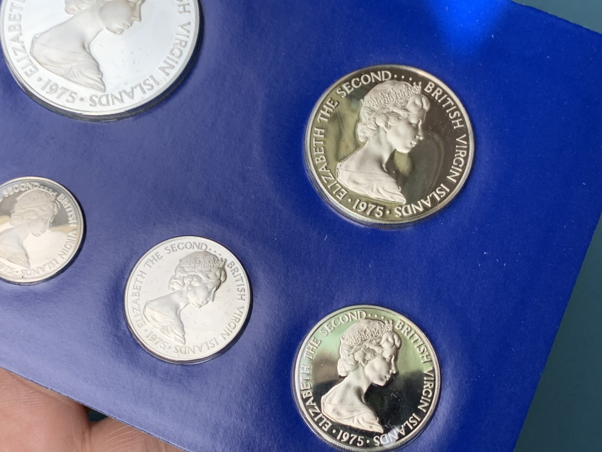 《竞宝斋》第154场-周日，周一，周四 3场 (全场包邮) 维京群岛1975年 珍惜鸟类 六枚套封装套币 其中最大一枚是银币