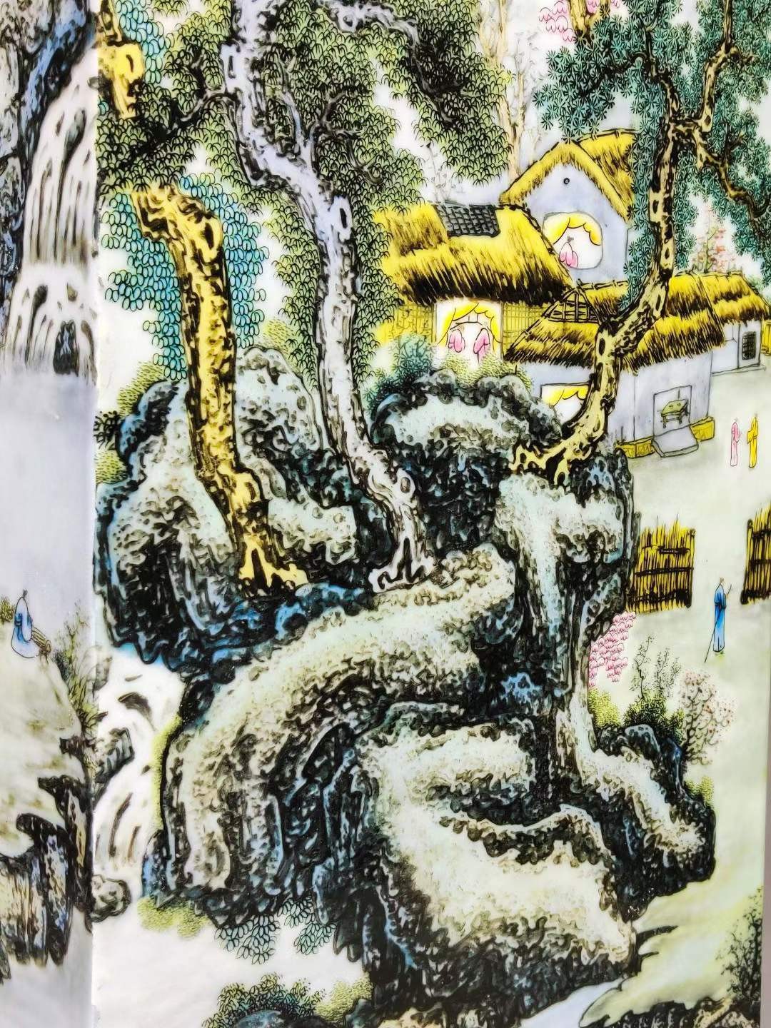 旧藏：精绘满工粉彩山水纹方形箭筒 ，器形规整，老化明显，品相完整，成色如图。