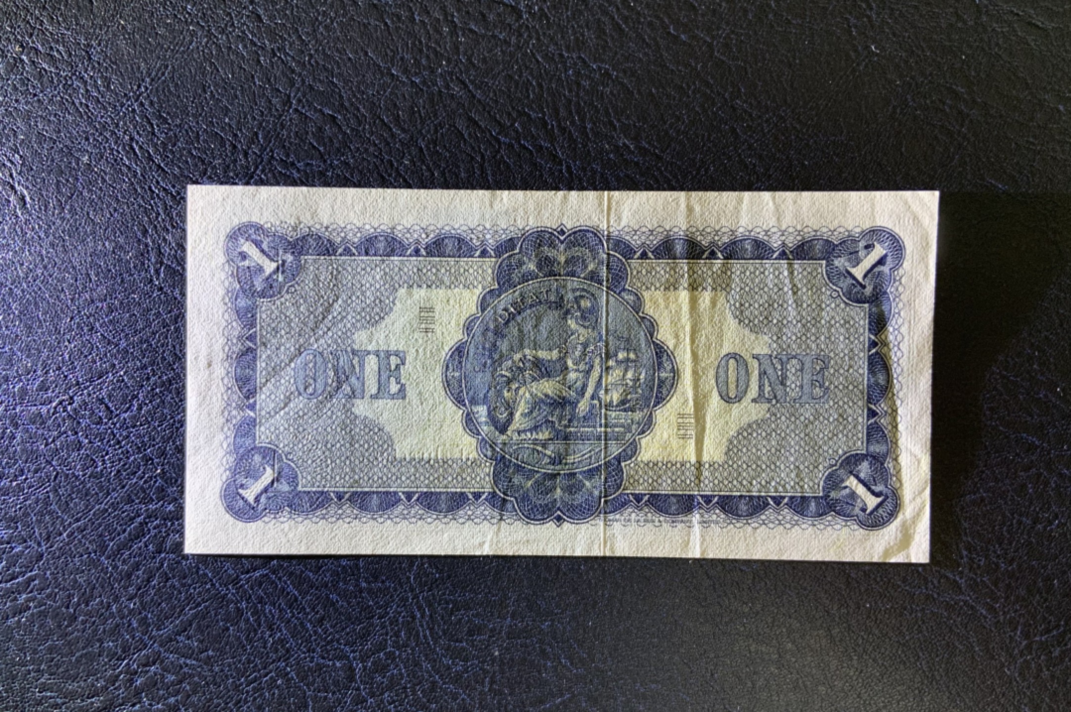 收藏联盟Quantum Auction 第250期拍卖  苏格兰1968年1镑 非全新 品相AU- 乱蛇号 