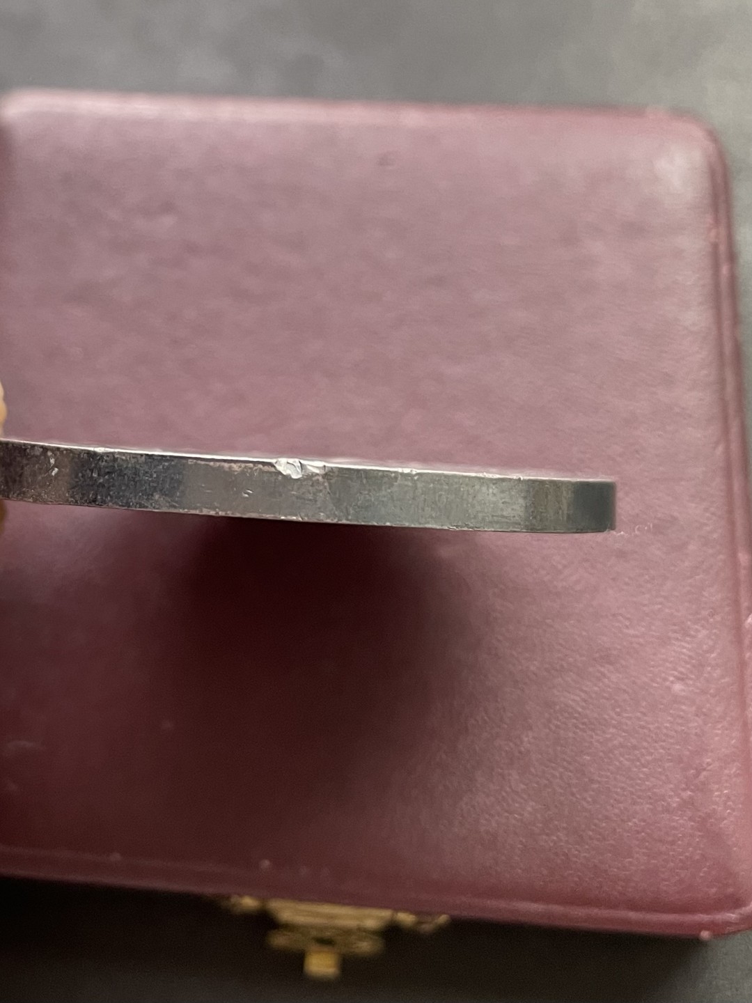 欧洲章牌-拍卖第20场 L.Bottee～法国婚礼原盒银章 （大版）