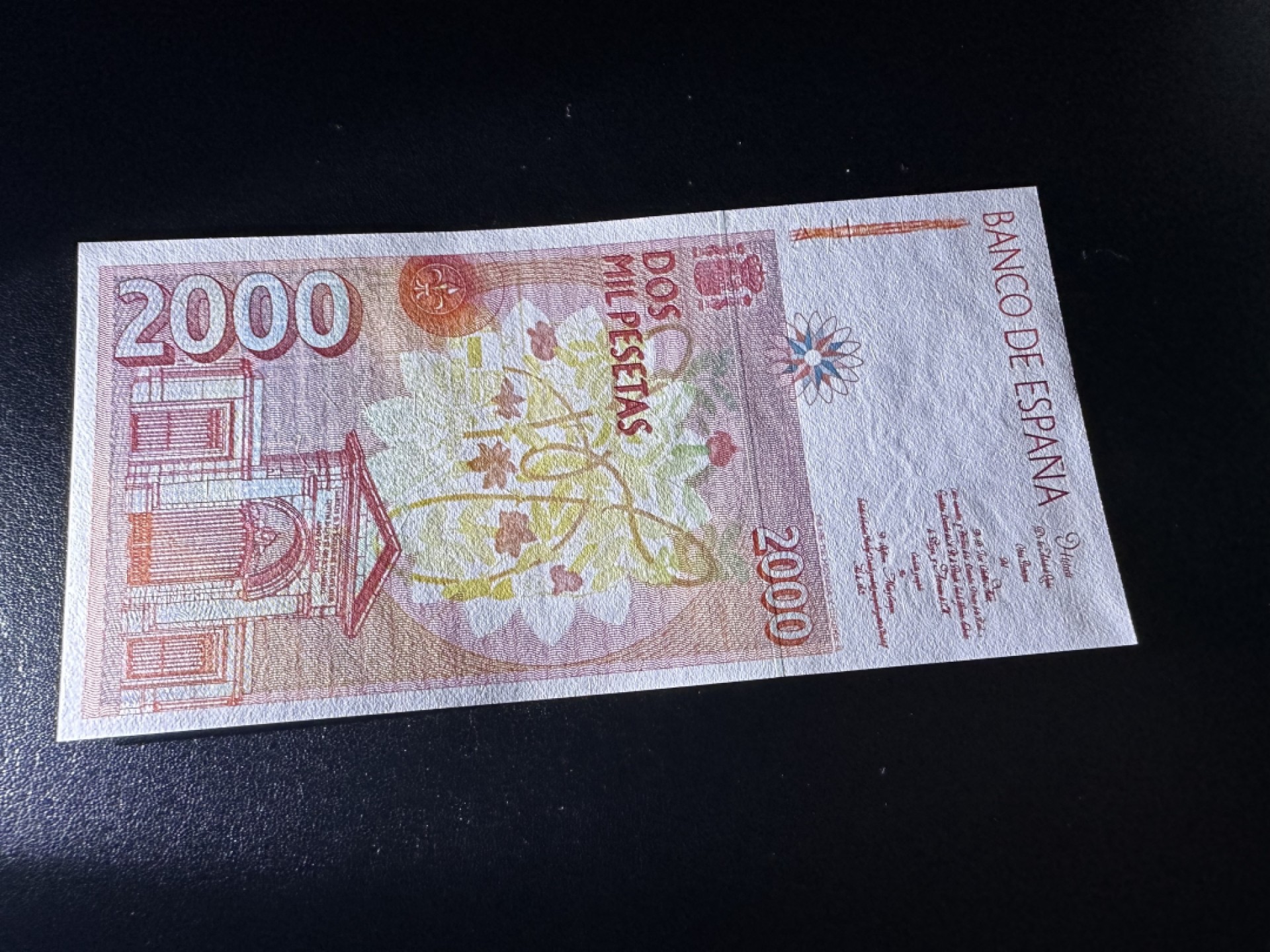 《外钞收藏家》第二百六十一期（连拍第一场） 西班牙2000比塞塔 全新UNC