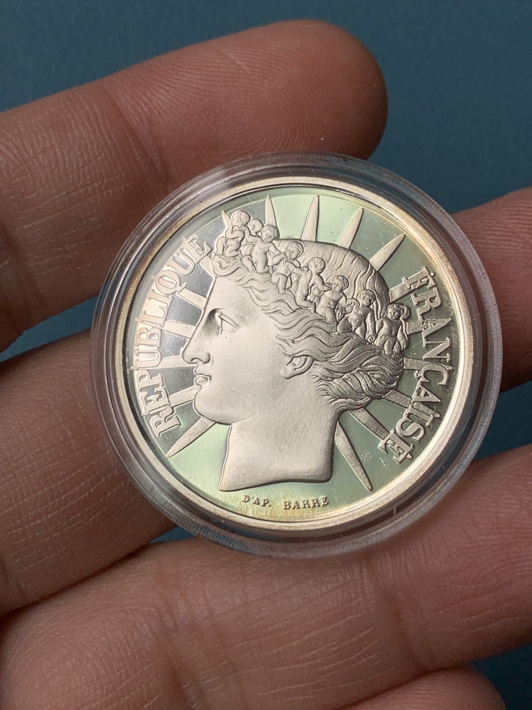 《竞宝斋》第154场-周日，周一，周四 3场 (全场包邮) 法国1988年 自由女神 100法郎精制币 红盒子证书