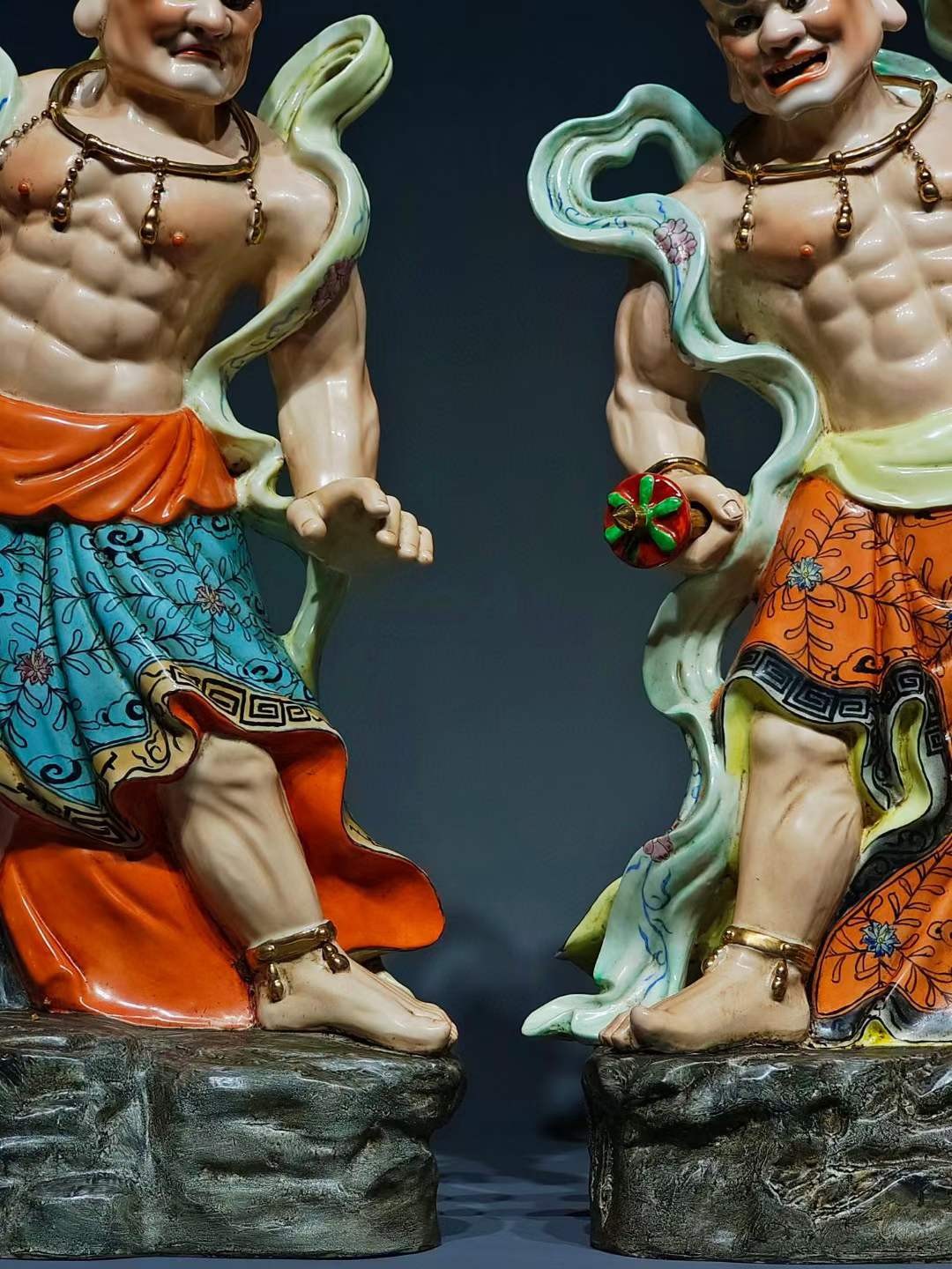 “寺庙拆迁偶得” 三十年代【曾龙昇】倾心之作！ 【哼哈二将】 一名郑伦，能鼻哼白气制敌；一名陈奇，能口哈黄气擒将。 “寺庙拆迁偶得” 三十年代【曾龙昇】倾心之作！ 【哼哈二将】 一名郑伦，能鼻哼白气制敌；一名陈奇，能口哈黄气擒将。