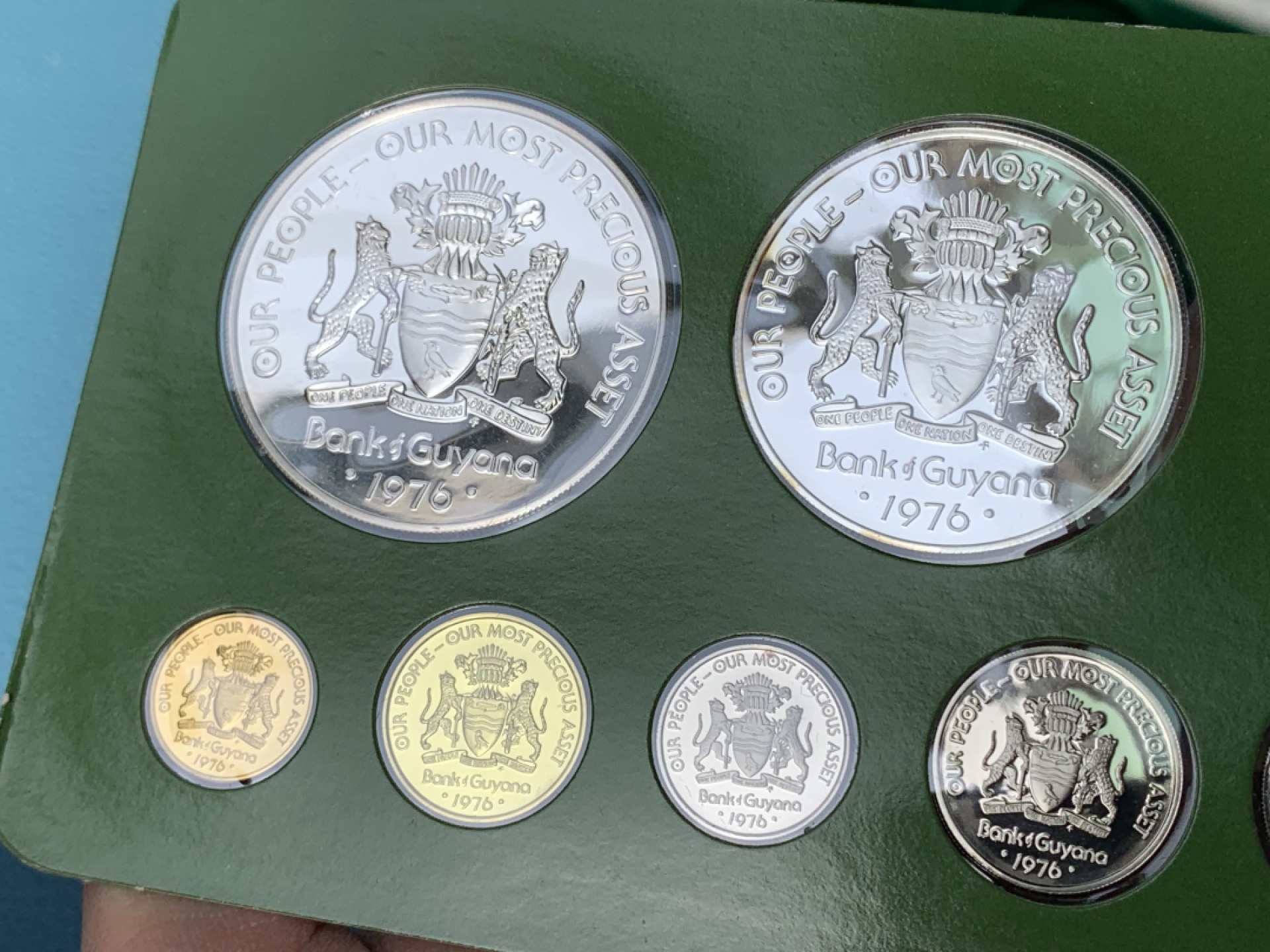 《竞宝斋》第154场-周日，周一，周四 3场 (全场包邮) 圭亚那1976年  八枚套精制币 其中最大两枚都是银币