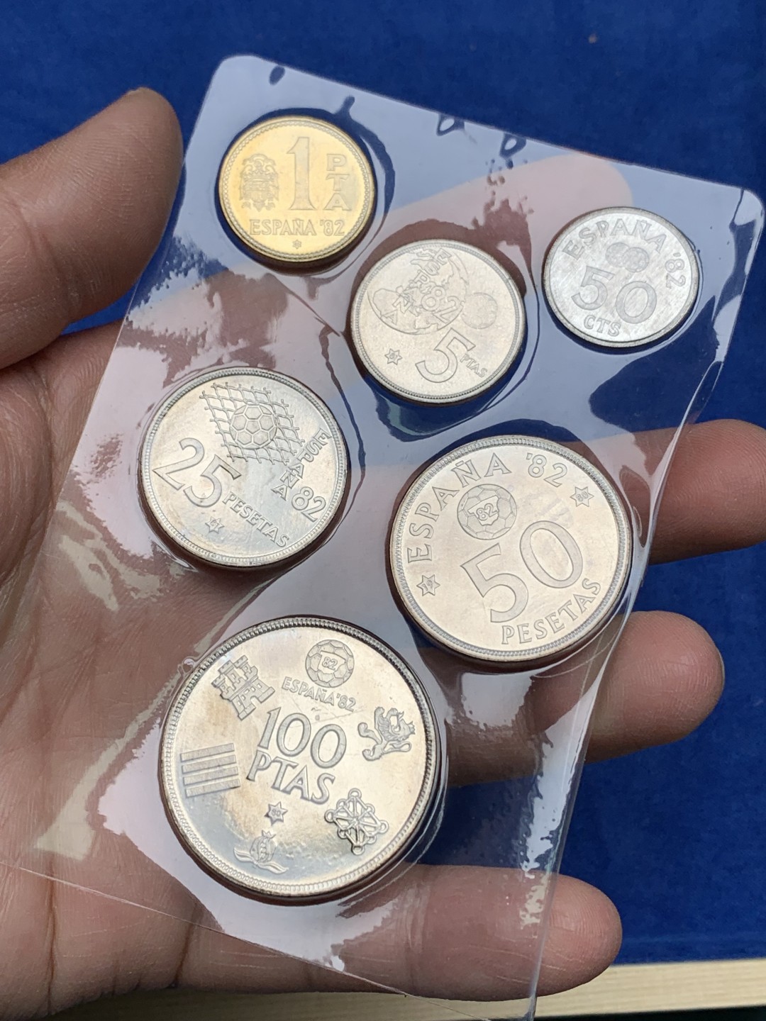 《竞宝斋》第154场-周日，周一，周四 3场 (全场包邮) 西班牙 世界杯1980年 六枚套 绿本装