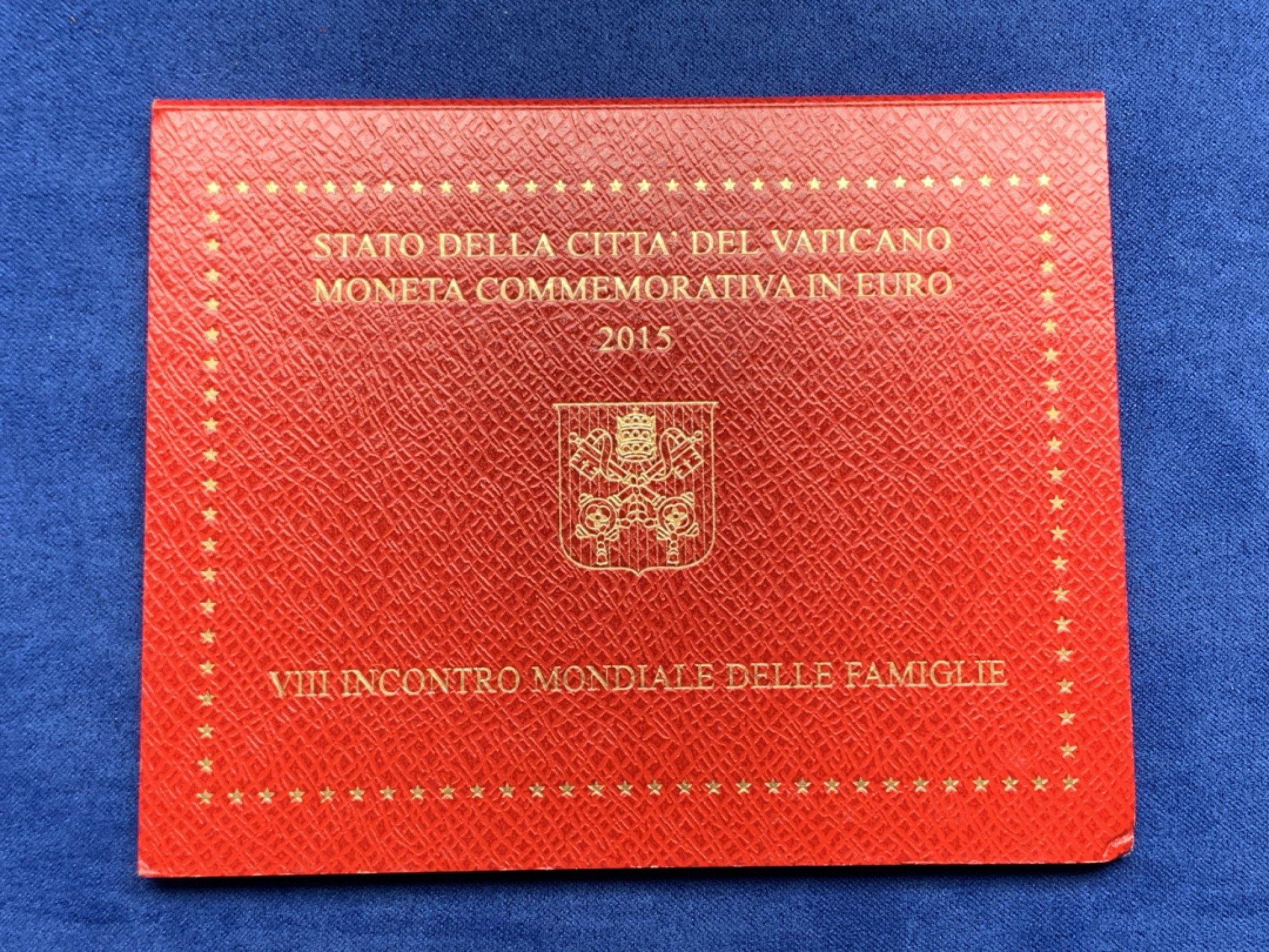 《竞宝斋》第154场-周日，周一，周四 3场 (全场包邮) 梵蒂冈2015年 2欧元 世界家庭日纪念币 梵蒂冈的都非常少见