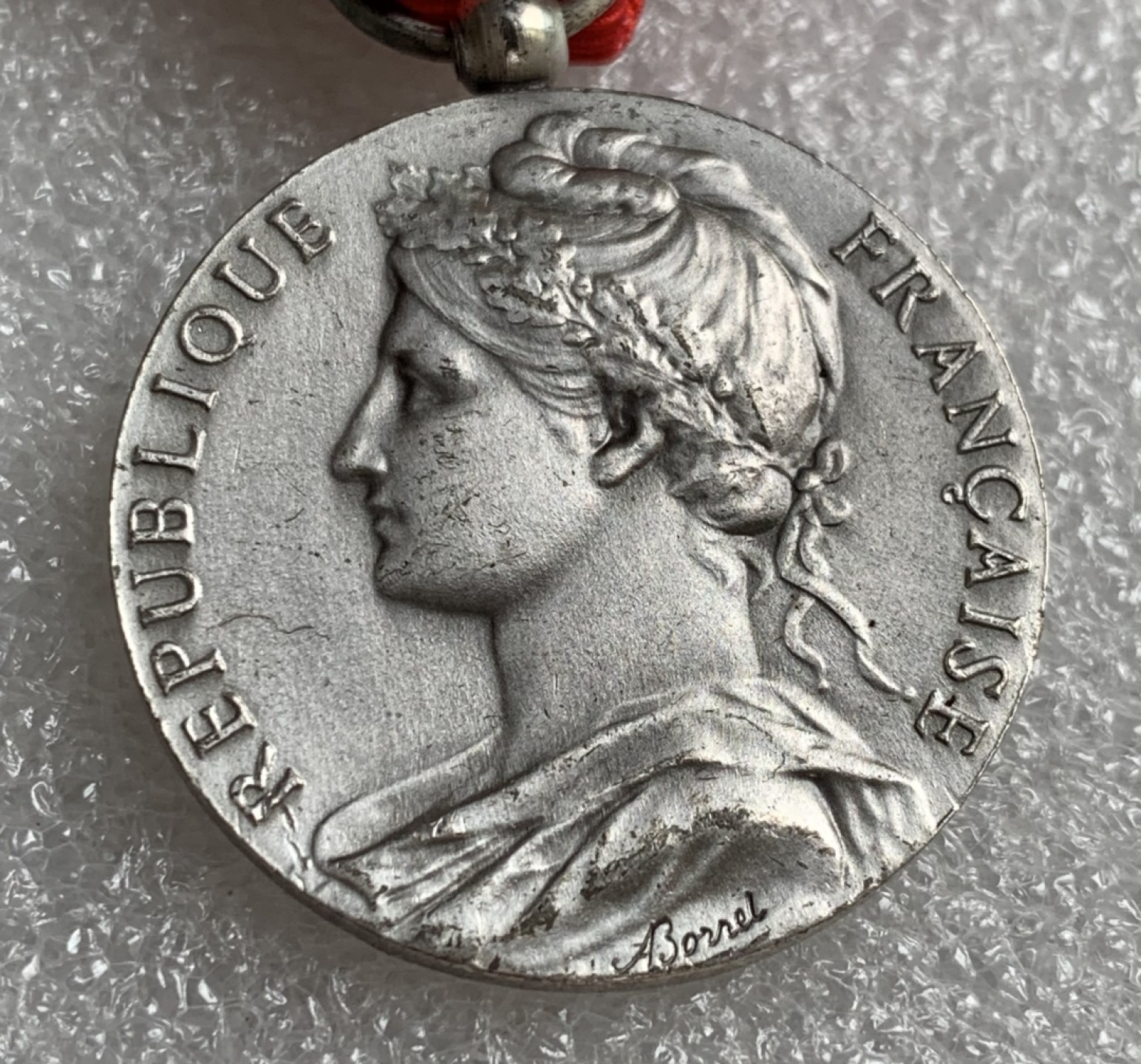 瓶子🏺第87期拍卖会 法国1975年银质劳动奖章