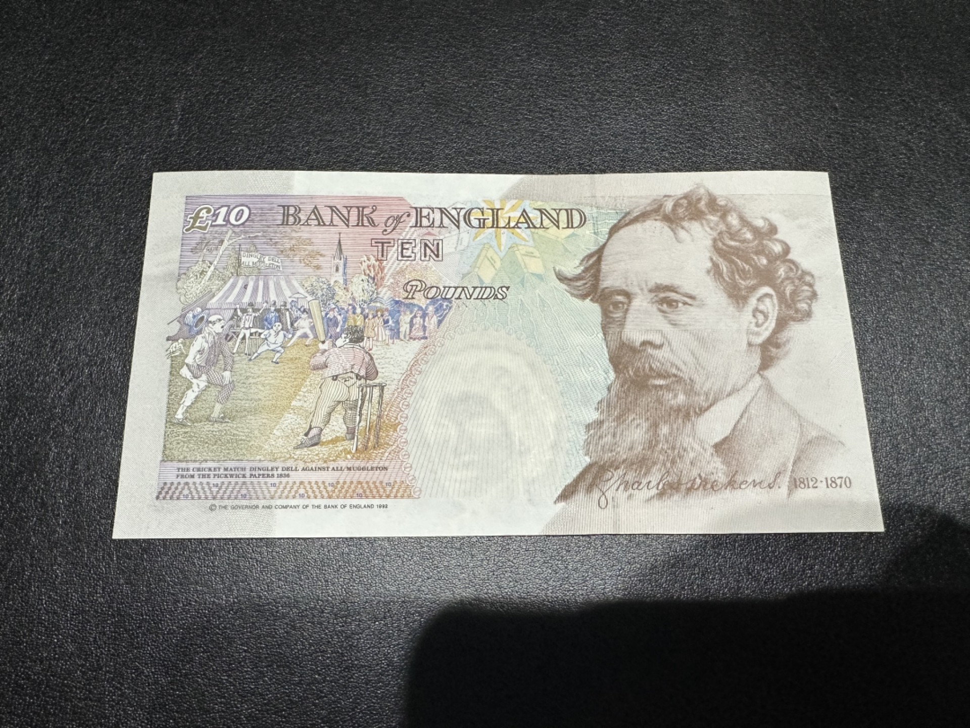 《外钞收藏家》第二百六十二期（连拍第二场） 英国E序列10镑 全新UNC A01首发冠 无47靓号