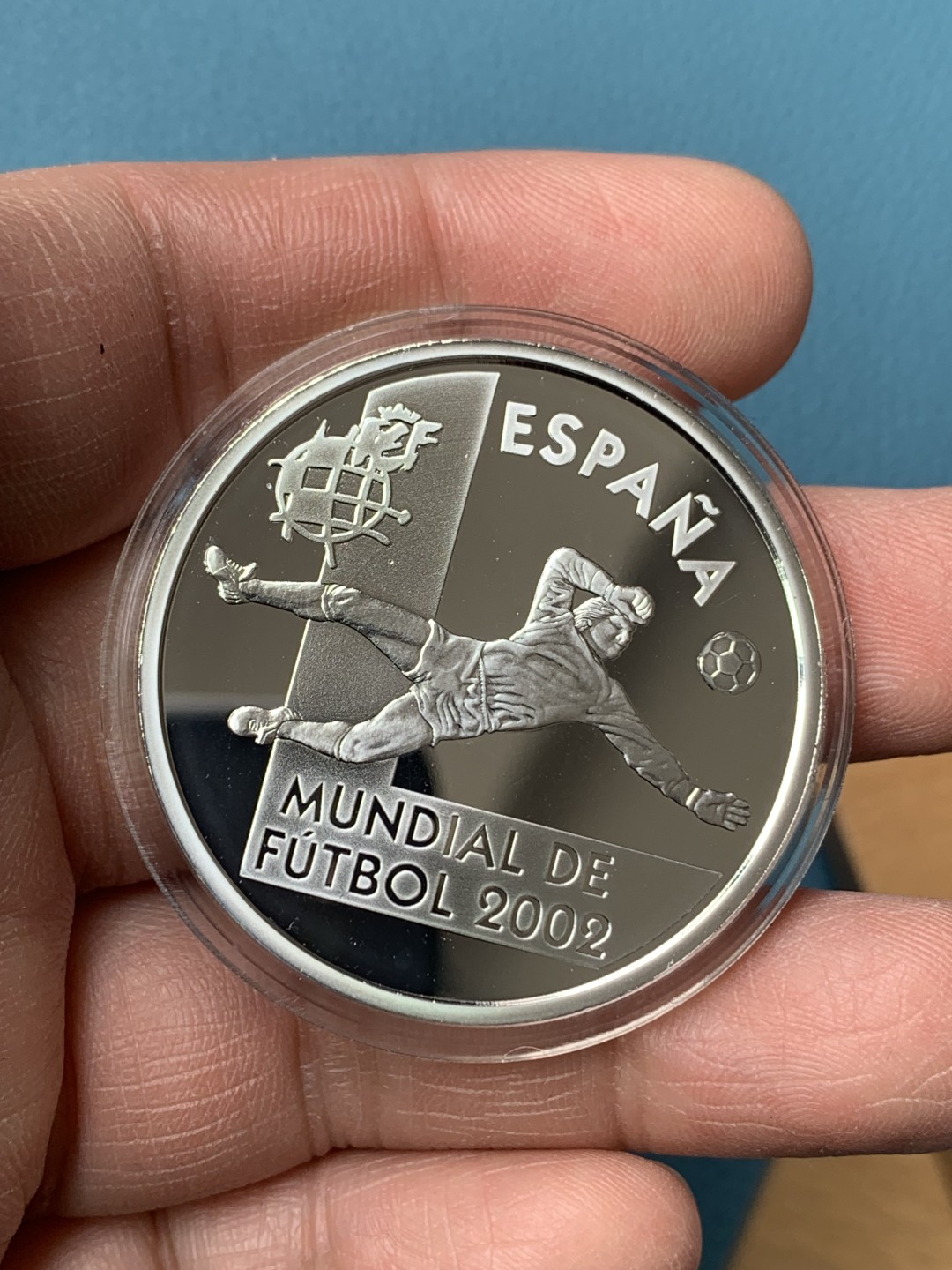 《竞宝斋》第154场-周日，周一，周四 3场 (全场包邮) 西班牙2002年 世界杯守门员 10欧元精制大银币 27克 925银