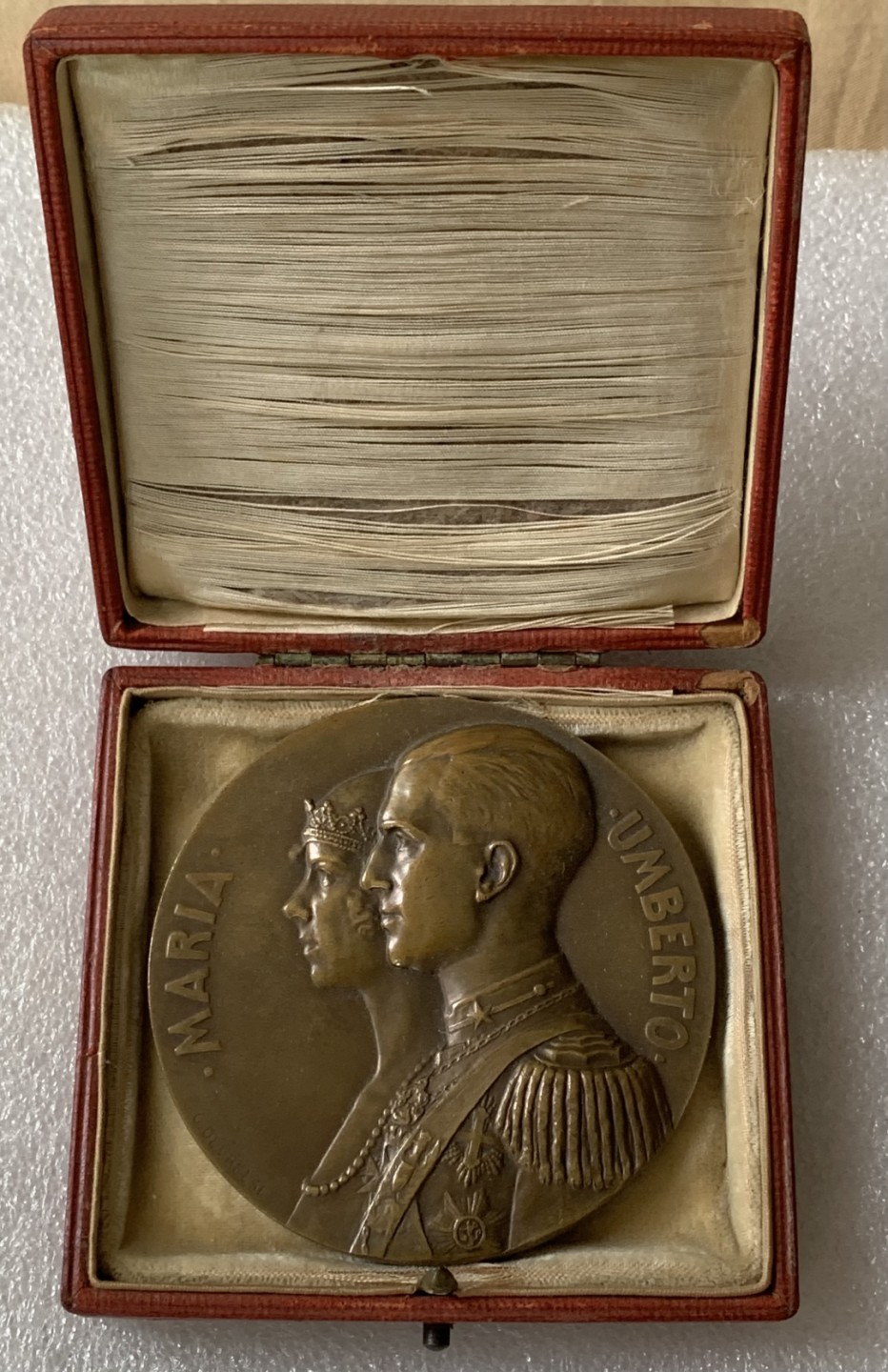 瓶子🏺第87期拍卖会 1930年比利时翁贝托玛利亚铜章直径70mm重量116.4g