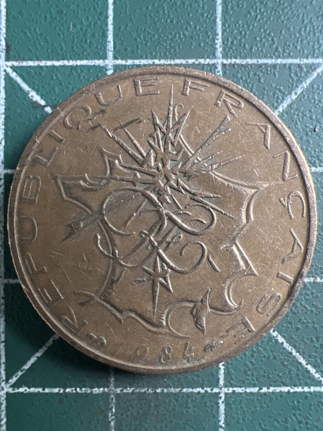 泡泡堂微拍第一 二 七幕硬币捡漏可累计专场👿👿，累计满二十元包邮，接受代拍业务 法国10法郎 巴士底狱