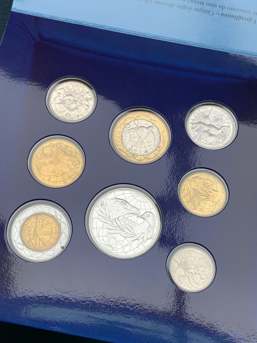 《竞宝斋》第154场-周日，周一，周四 3场 (全场包邮) 圣马力诺2000年 八枚套 其中最大的5000里拉是银币 