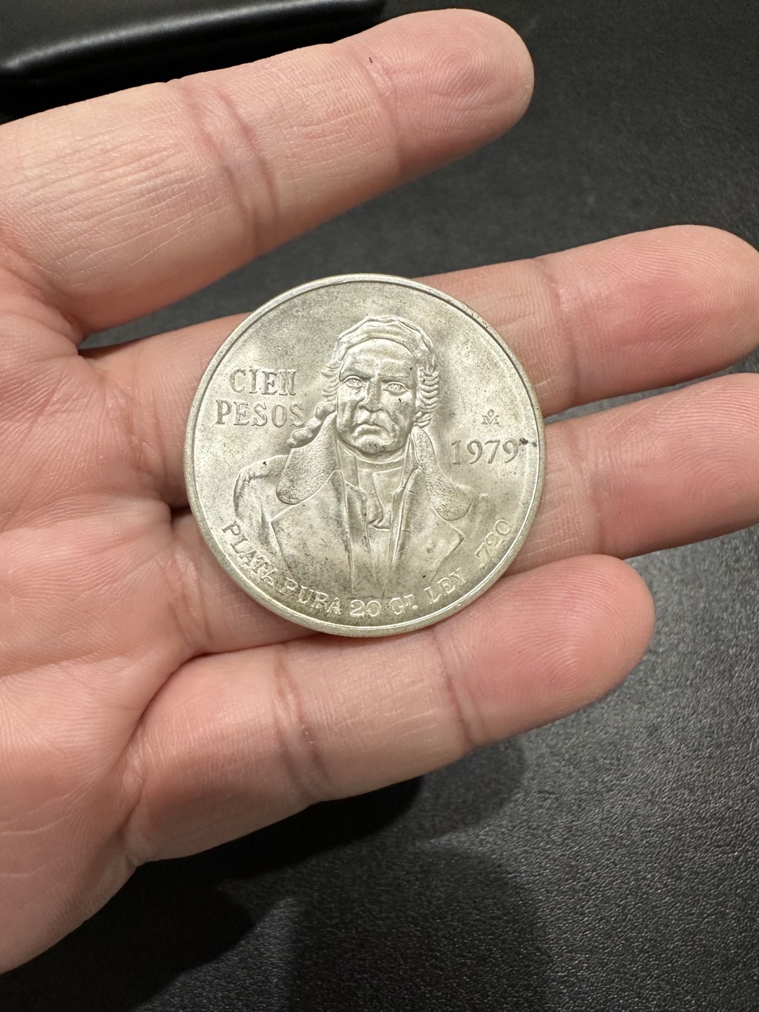 《外钞收藏家》第二百六十一期（连拍第一场） 1979年墨西哥100比索 大银币 品相如图