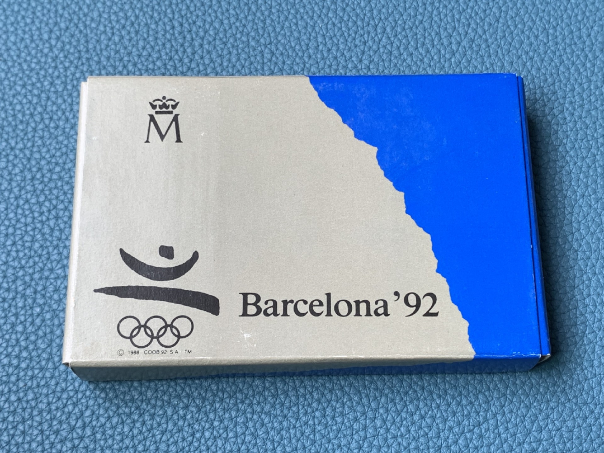 《竞宝斋》第154场-周日，周一，周四 3场 (全场包邮) 西班牙1992年 巴塞罗那奥运足球 2000比塞塔精制大银币 27克 925银