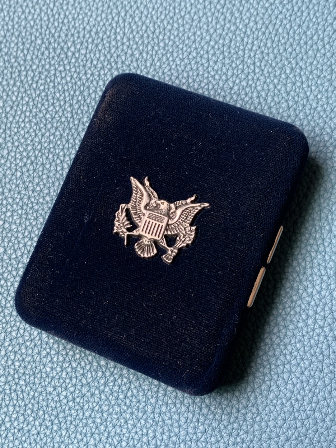 《竞宝斋》第154场-周日，周一，周四 3场 (全场包邮) 美国2002年 自由女神1盎司精制大银币  原盒证书精制币比普制的稀少很多很多