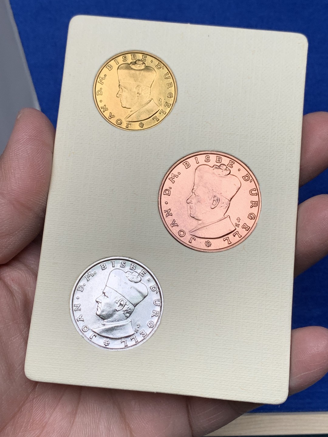 《竞宝斋》第154场-周日，周一，周四 3场 (全场包邮) 安道尔1984年 1/5/10第纳尔 天主教系列三枚 最大面值是银币 非常少见 发行量都是7500枚