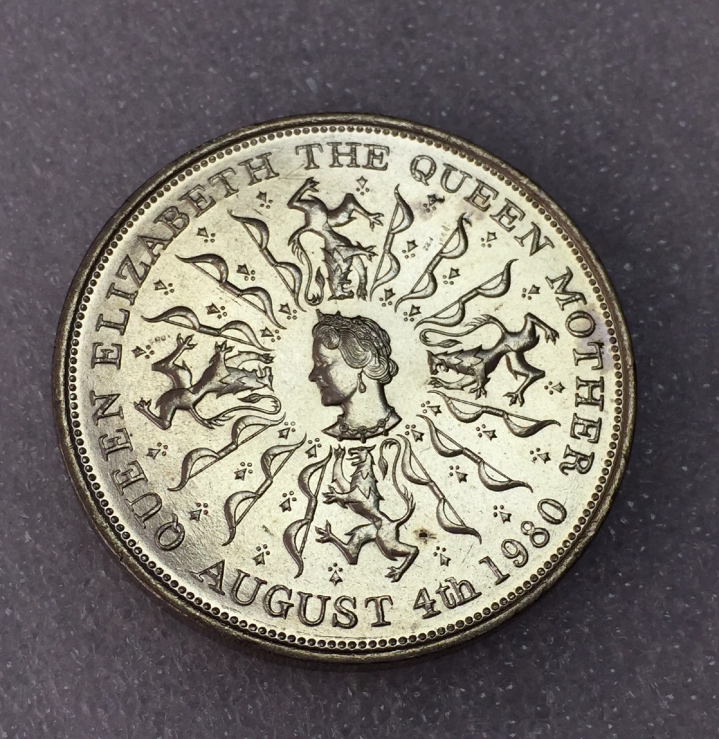 方圆集藏第三期专场 11212-英国1980年伊丽莎白女王王太后80岁生日纪念克朗