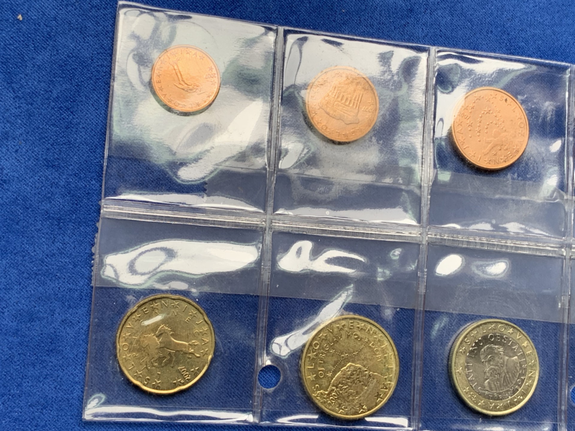 《竞宝斋》第154场-周日，周一，周四 3场 (全场包邮) 斯洛文尼亚2007年 欧元八枚套不同面值 小国家少见