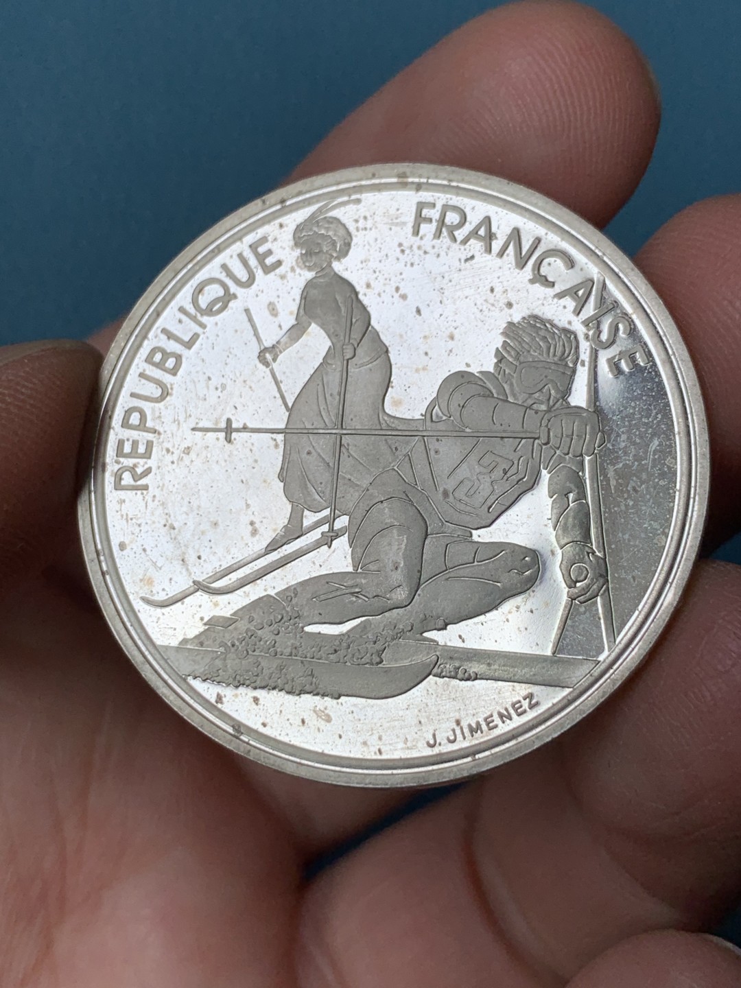 《竞宝斋》第154场-周日，周一，周四 3场 (全场包邮) 法国1990年 滑雪100法郎 精制大银币