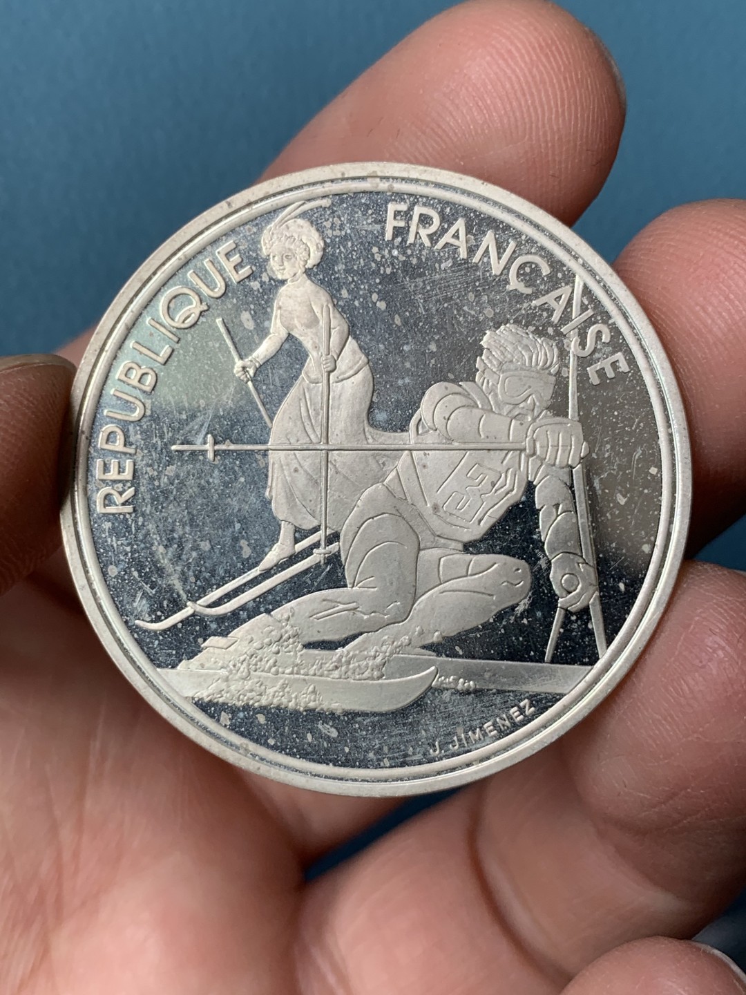 《竞宝斋》第154场-周日，周一，周四 3场 (全场包邮) 法国1990年 滑雪100法郎 精制大银币