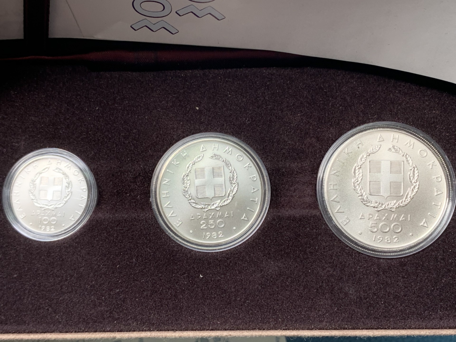 《竞宝斋》第154场-周日，周一，周四 3场 (全场包邮) 希腊1982年 100/250/500德拉克马银币三枚一组 原盒证书 皮革质感一流