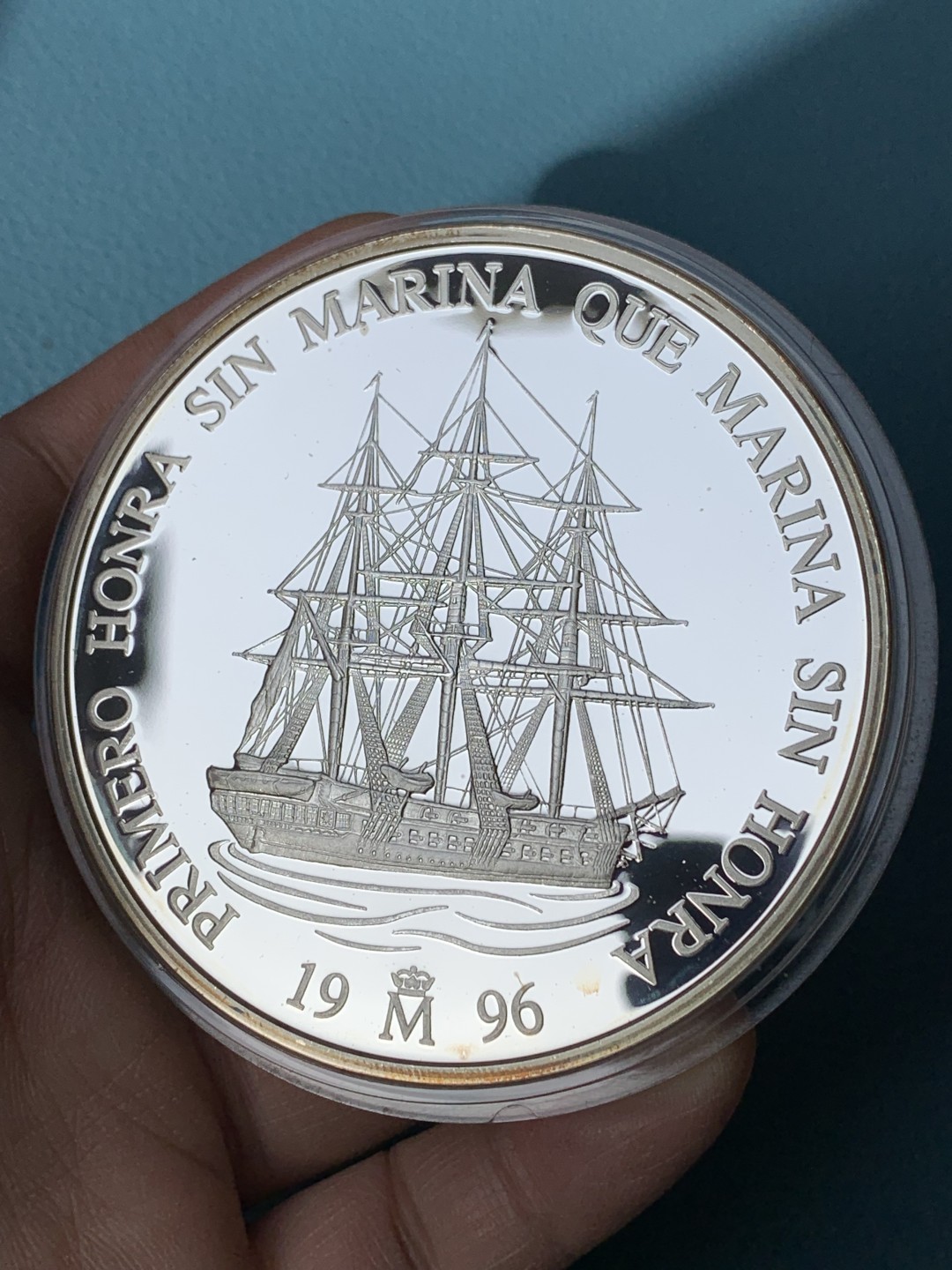 《竞宝斋》第154场-周日，周一，周四 3场 (全场包邮) 西班牙1996年 大航海 25ECU 精制大银币 木盒证书 168.75克 925银