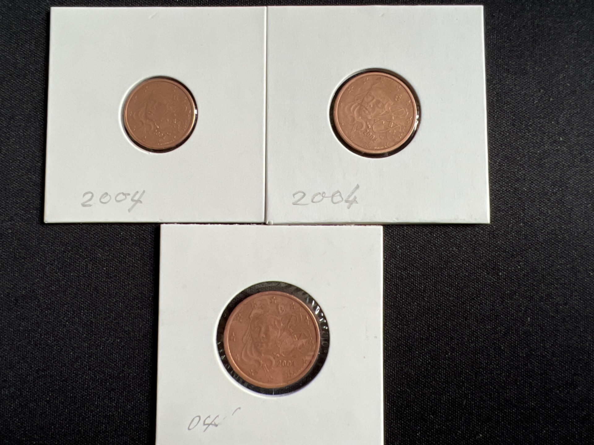 泡泡堂微拍第一 二 七幕硬币捡漏可累计专场👿👿，累计满二十元包邮，接受代拍业务 法国2004年三枚