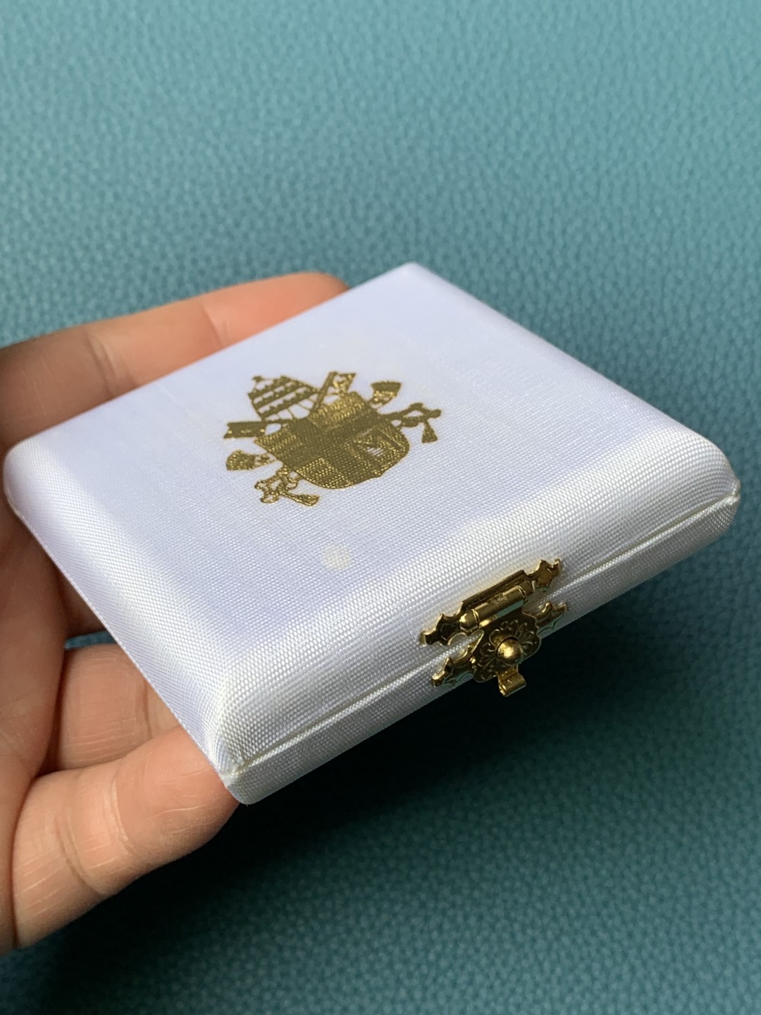 《竞宝斋》第154场-周日，周一，周四 3场 (全场包邮) 梵蒂冈1997年 世界青年日 500里拉 银币 原盒证书 少见品种