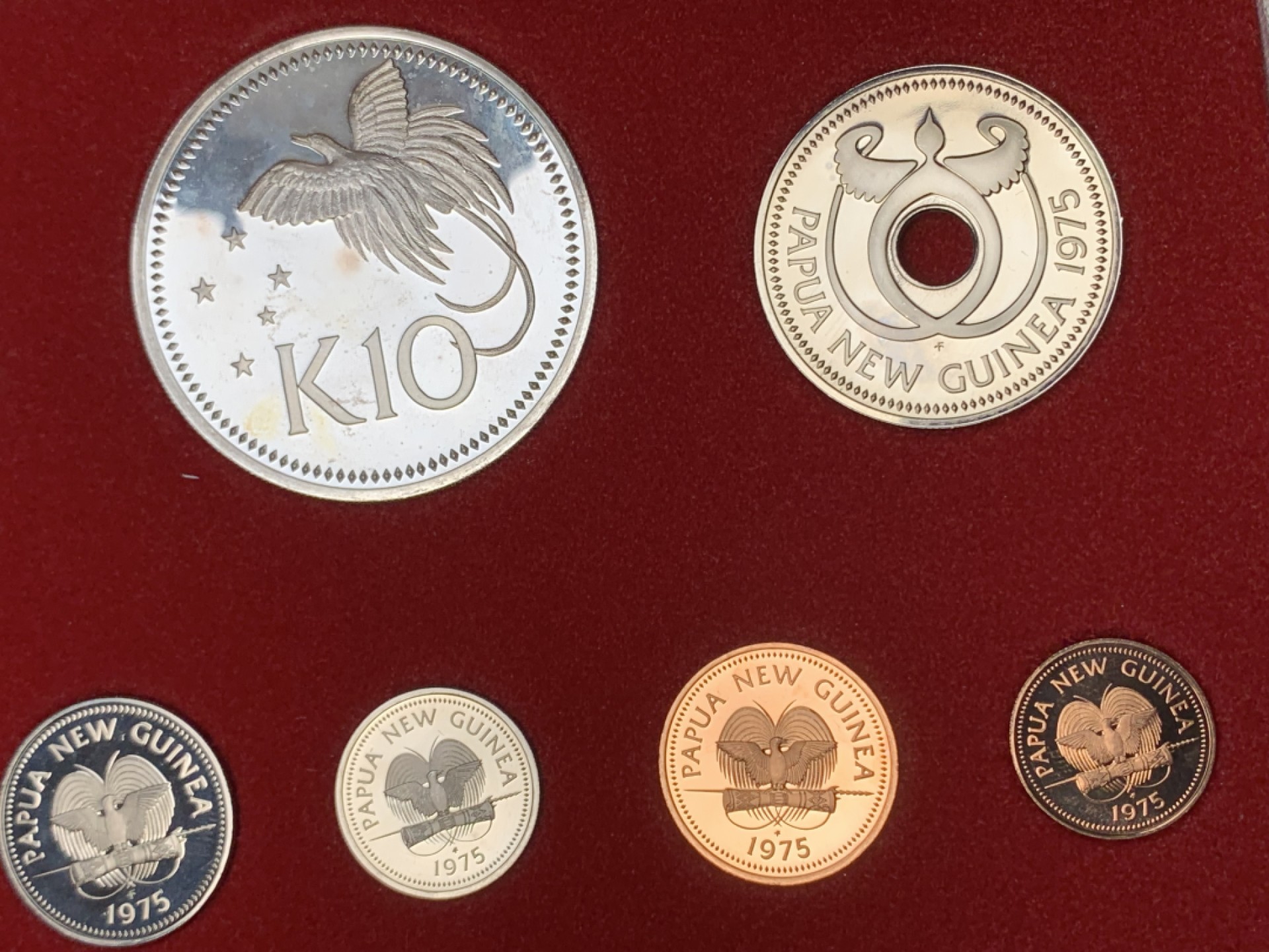 《竞宝斋》第154场-周日，周一，周四 3场 (全场包邮) 巴布亚新几内亚1975年 七枚套精制币 其中最大两枚5和10K都是大银币