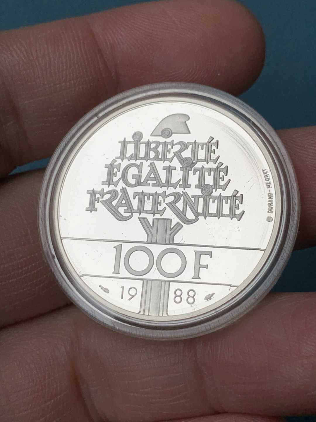 《竞宝斋》第154场-周日，周一，周四 3场 (全场包邮) 法国1988年 自由女神 100法郎精制币 红盒子证书