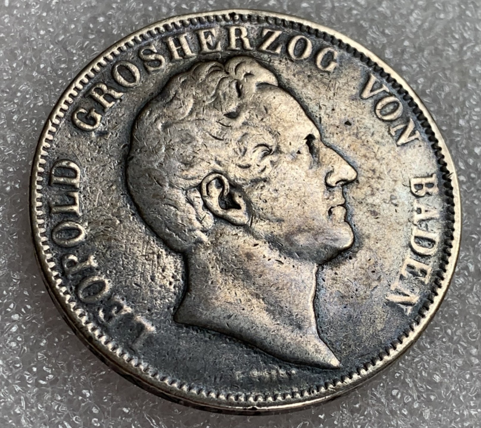 瓶子🏺第87期拍卖会 1843年德国巴登利奥波德2泰勒 顶部有磨平焊点  36.36g