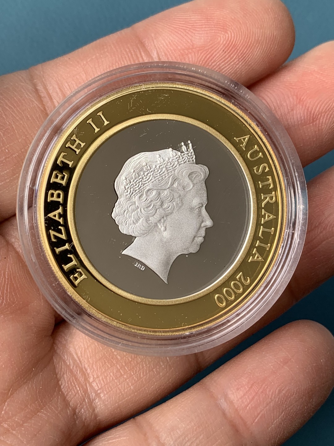 《竞宝斋》第154场-周日，周一，周四 3场 (全场包邮) 澳大利亚2000年 千禧年纪念 10元 精制大银币 边缘渡24K金子 币是纯银 36.01克