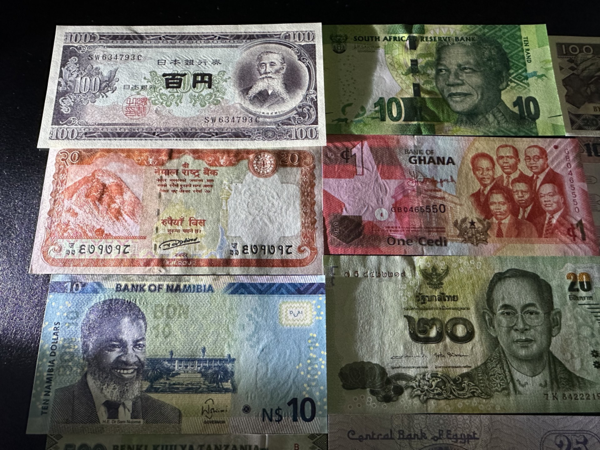 《外钞收藏家》第二百六十一期（连拍第一场） 20张精美纸币一起 全新UNC