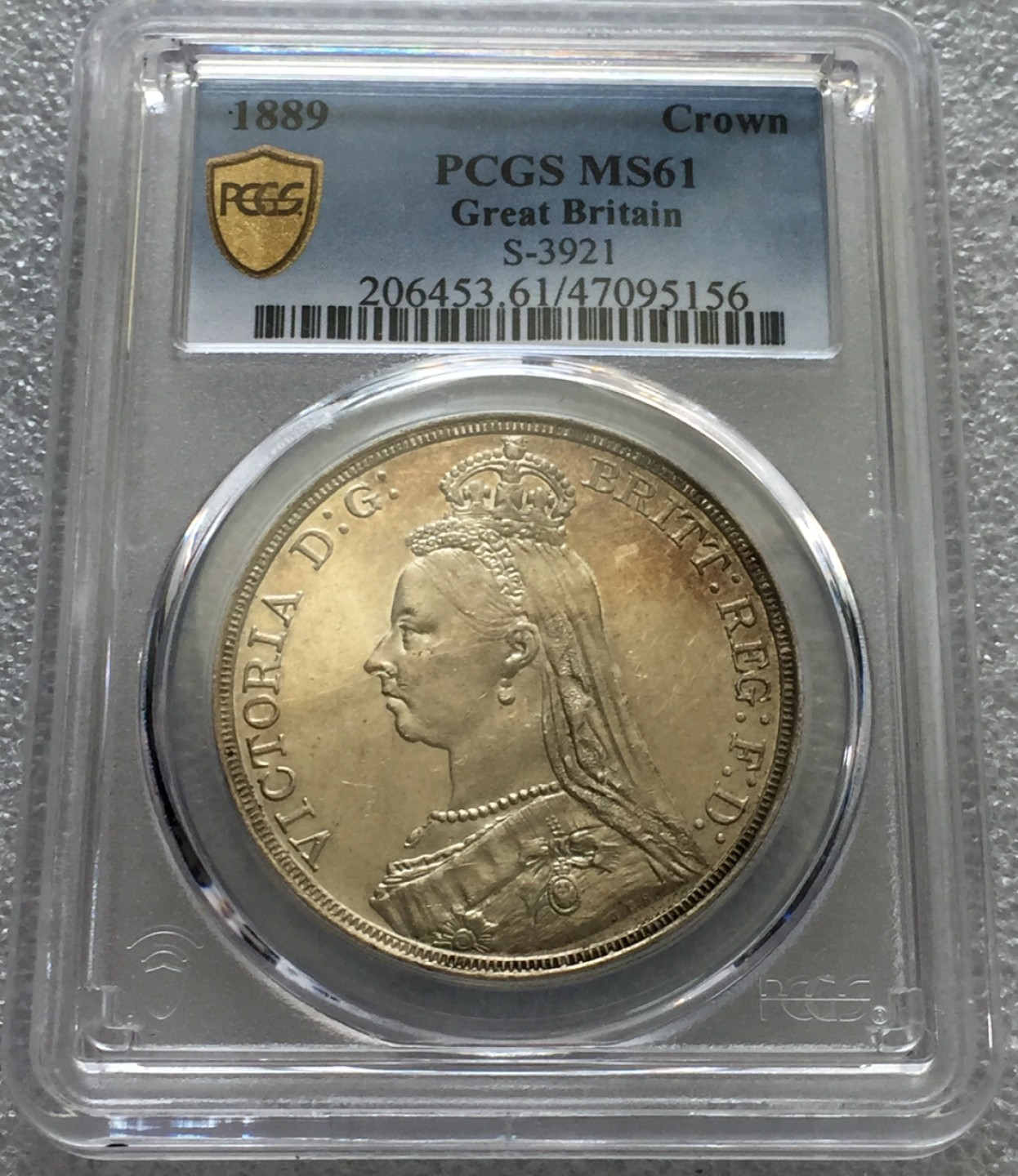 方圆集藏第三期专场 11240-PCGS61分英国1889年维多利亚高冠版马剑银币