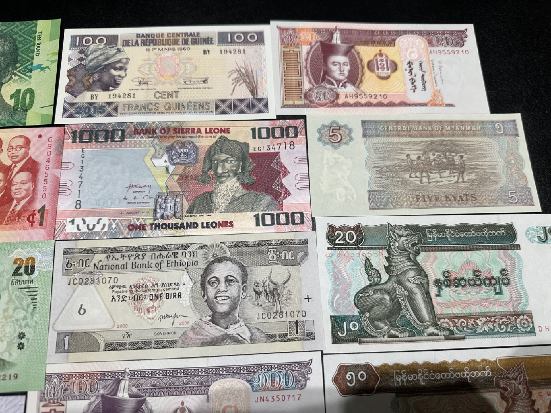 《外钞收藏家》第二百六十一期（连拍第一场） 20张精美纸币一起 全新UNC