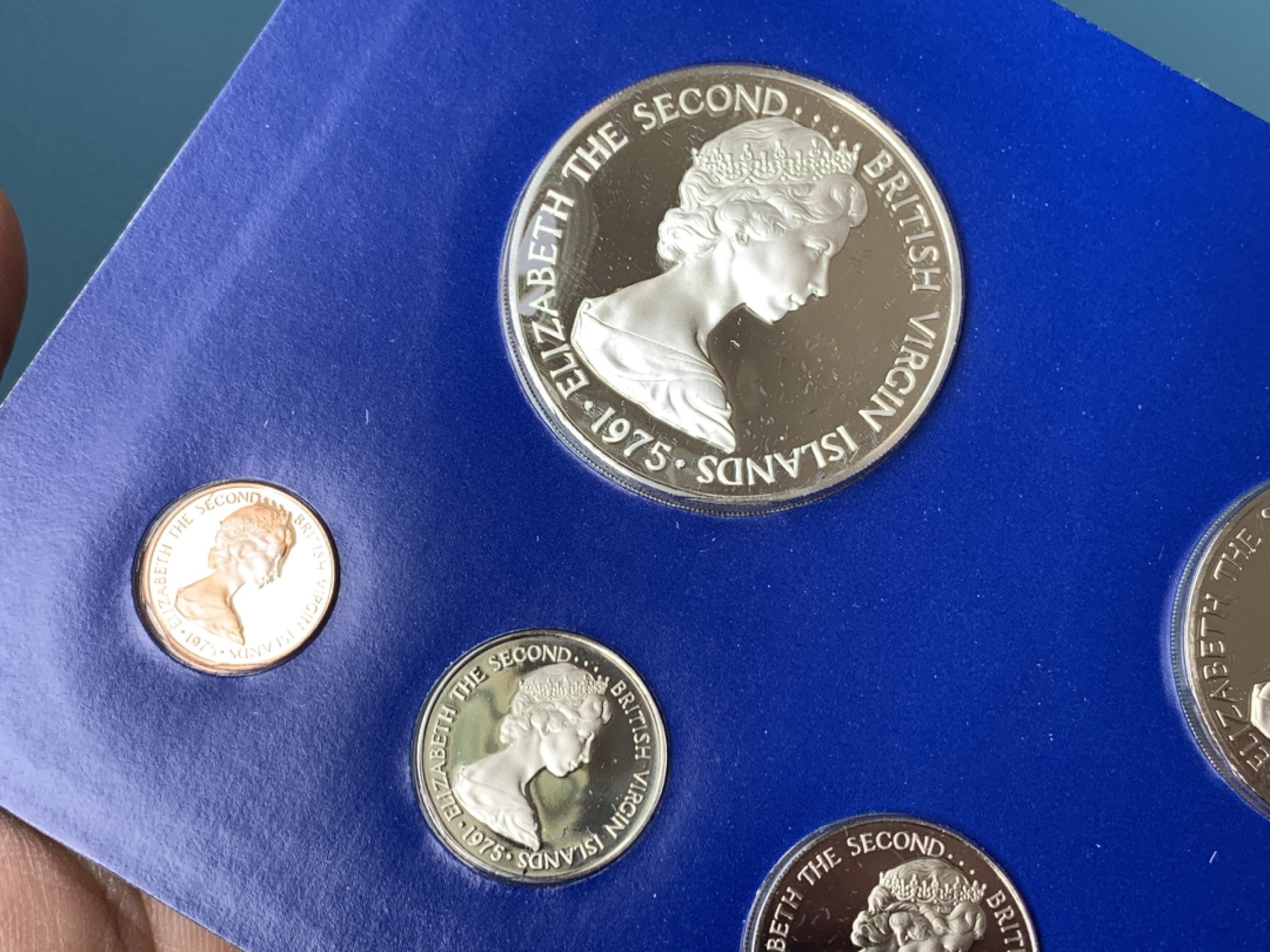 《竞宝斋》第154场-周日，周一，周四 3场 (全场包邮) 维京群岛1975年 珍惜鸟类 六枚套封装套币 其中最大一枚是银币