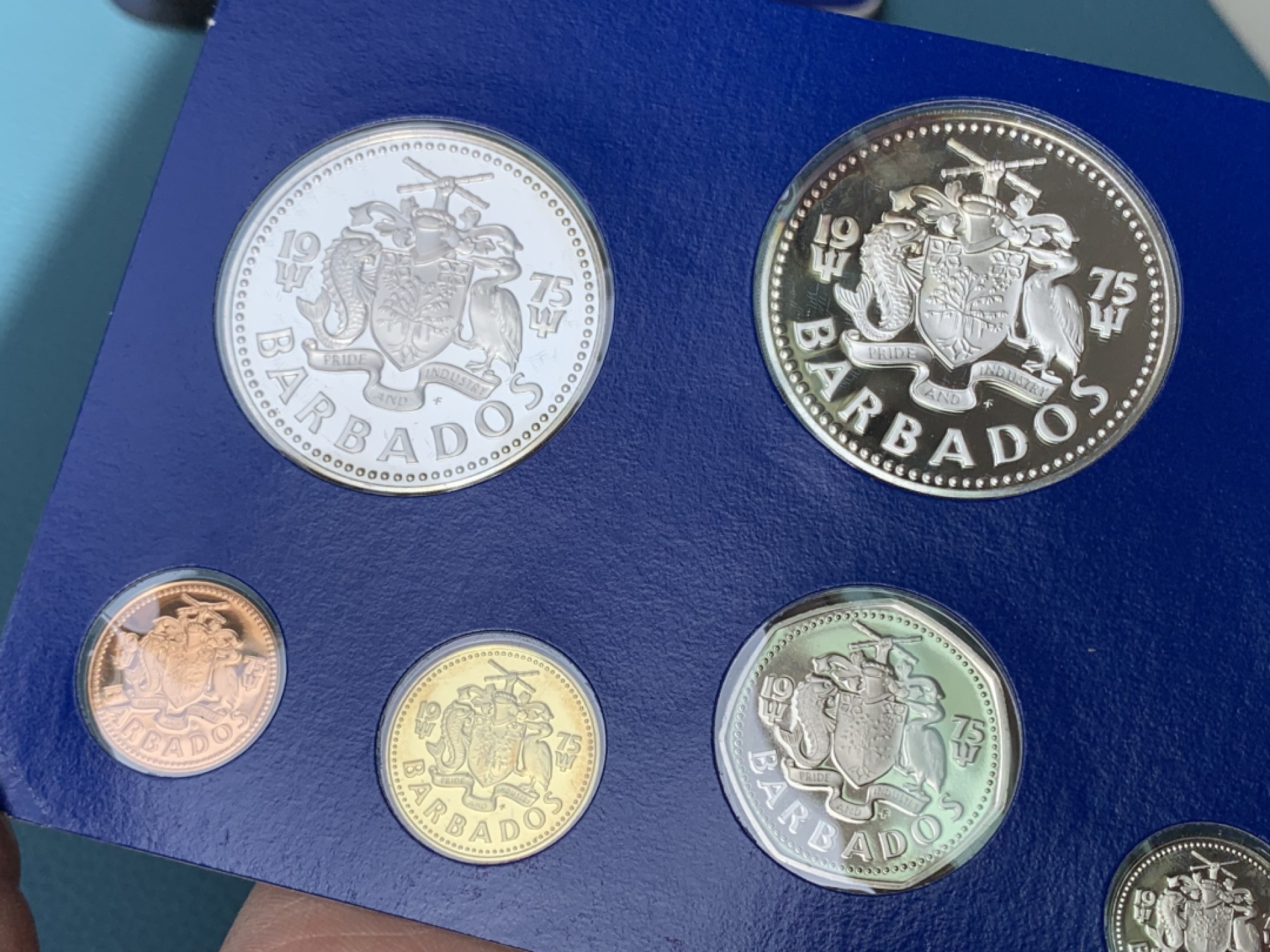 《竞宝斋》第154场-周日，周一，周四 3场 (全场包邮) 巴巴多斯 1975年 八枚套精制币 其中两枚大的都是银币