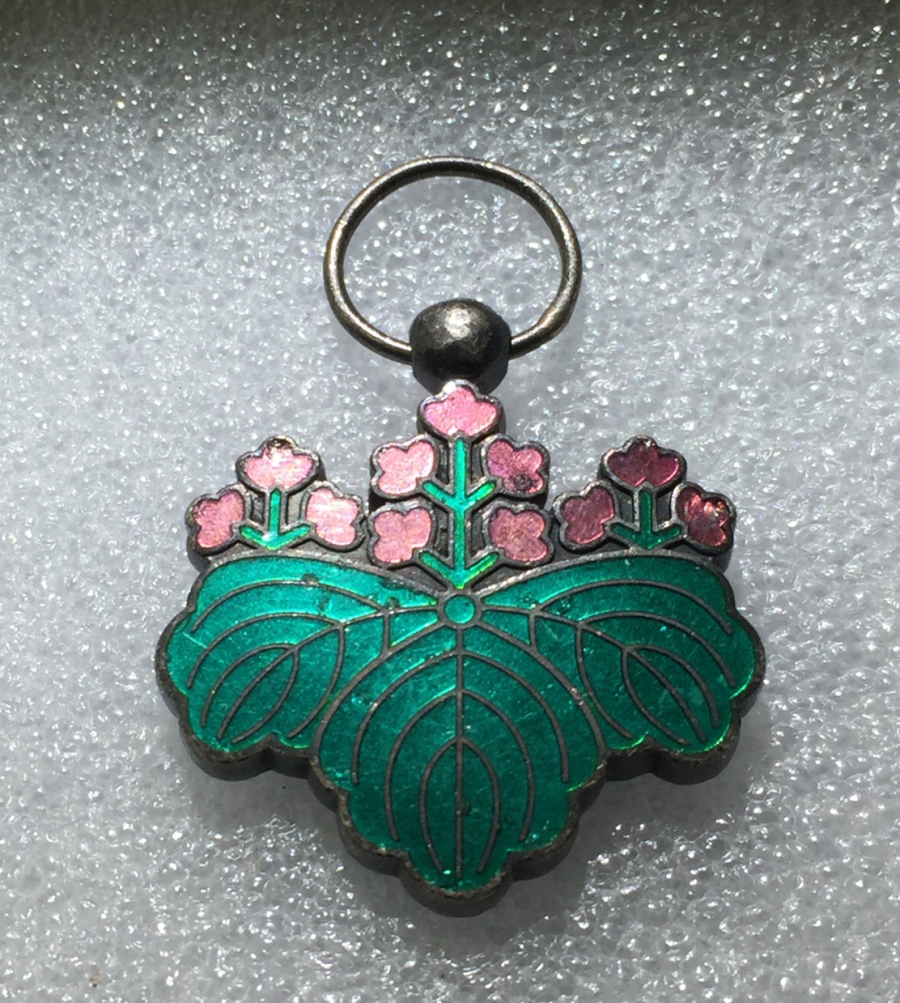 方圆集藏第三期专场 11214-日本七等桐叶 珐琅彩 银章