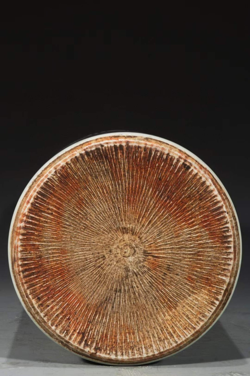 美品.款式“大明嘉靖年制”精工细作青花开窗人物纹桶瓶