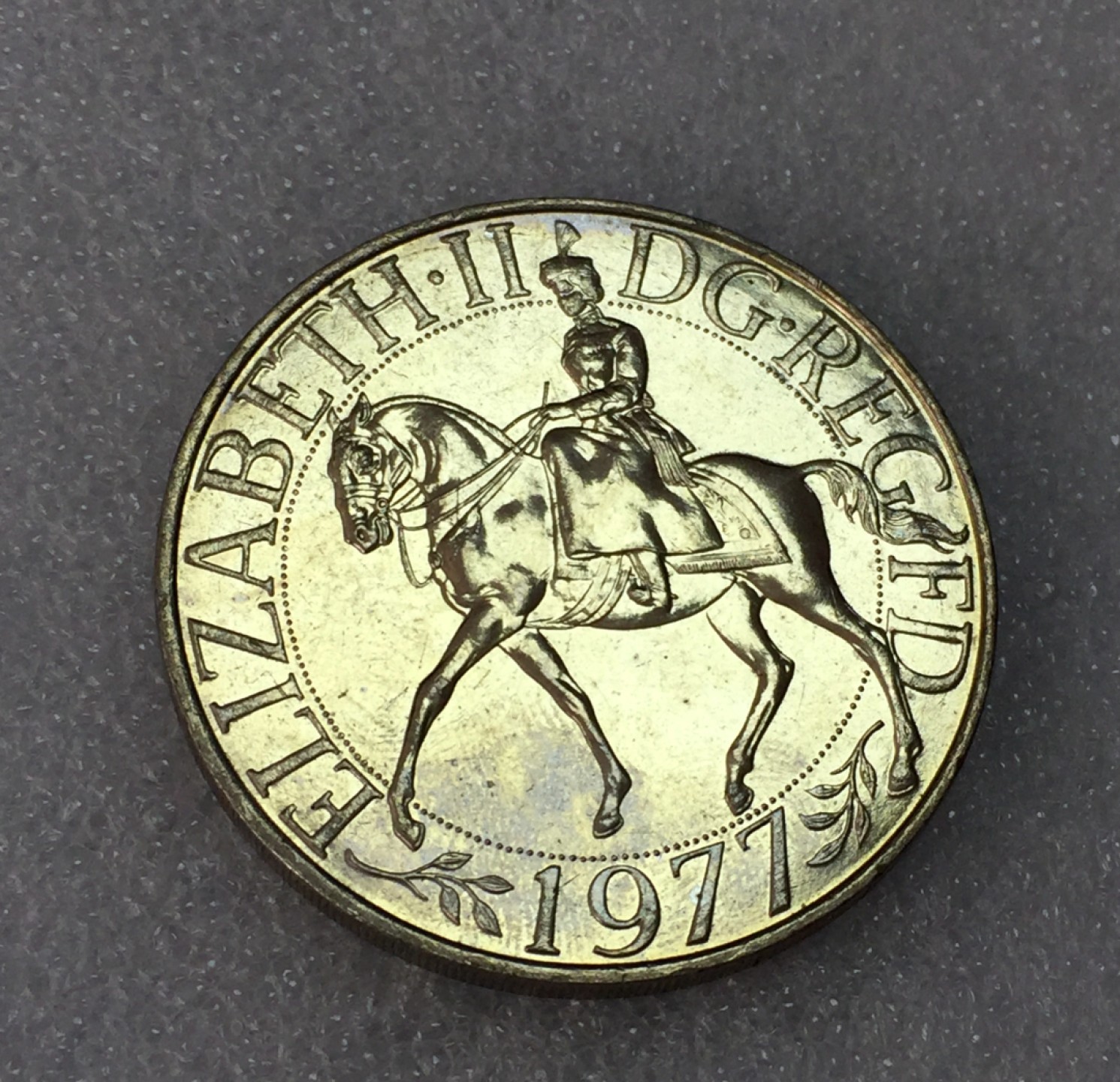 方圆集藏第三期专场 11211-英国1977年伊丽莎白女王登基25周年银禧纪念克朗