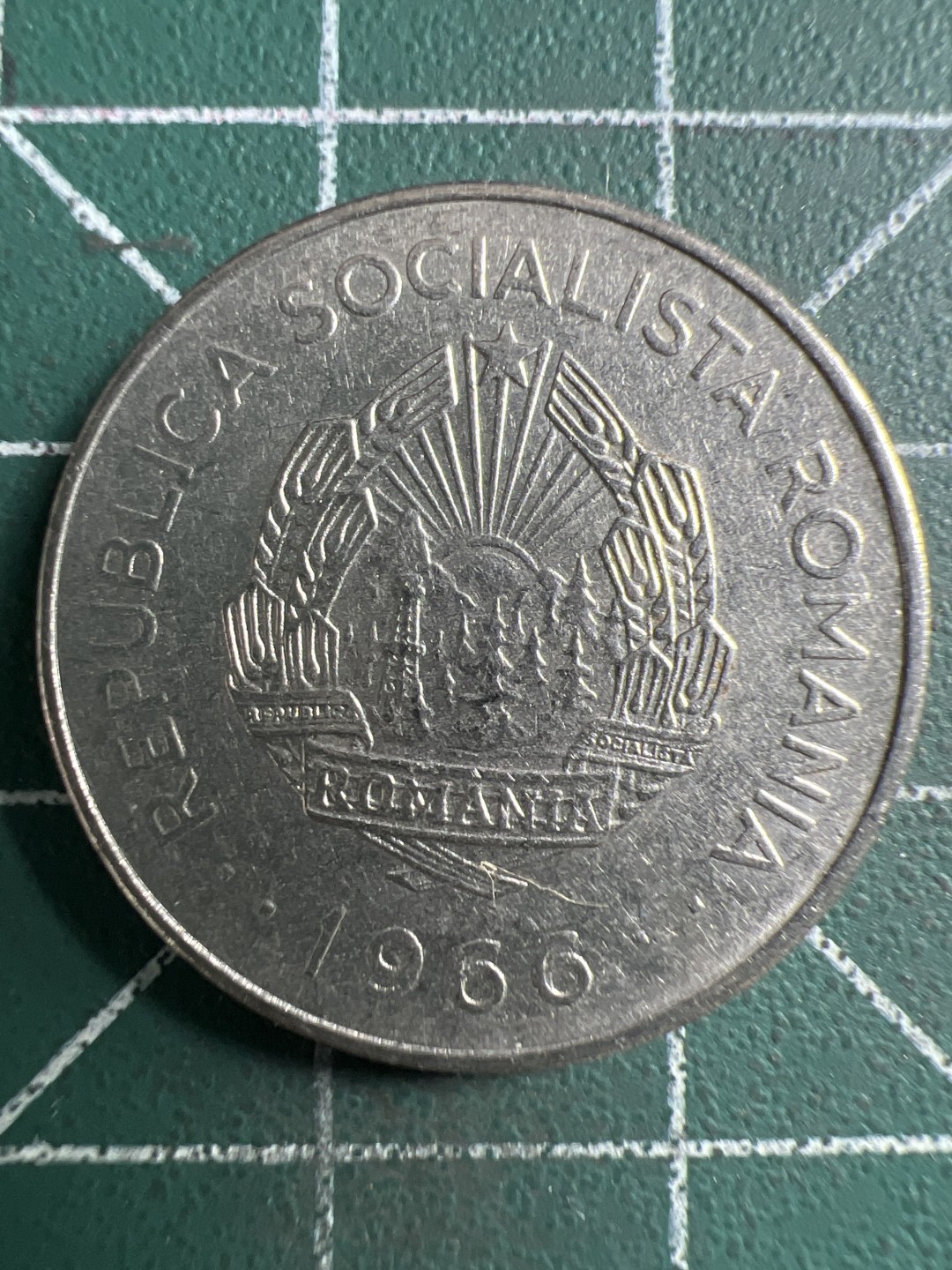 泡泡堂微拍第一 二 六幕硬币捡漏可累计专场👿👿，累计满二十元包邮，接受代拍业务 罗马尼亚1列伊