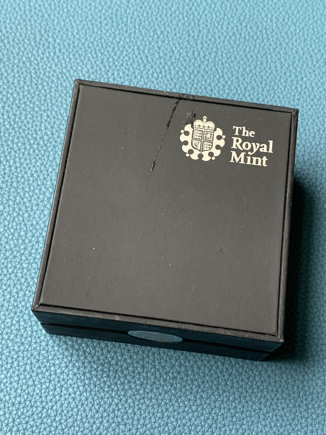 《竞宝斋》第154场-周日，周一，周四 3场 (全场包邮) 英国2010年 5镑精制大银币 原盒证书 少见品种