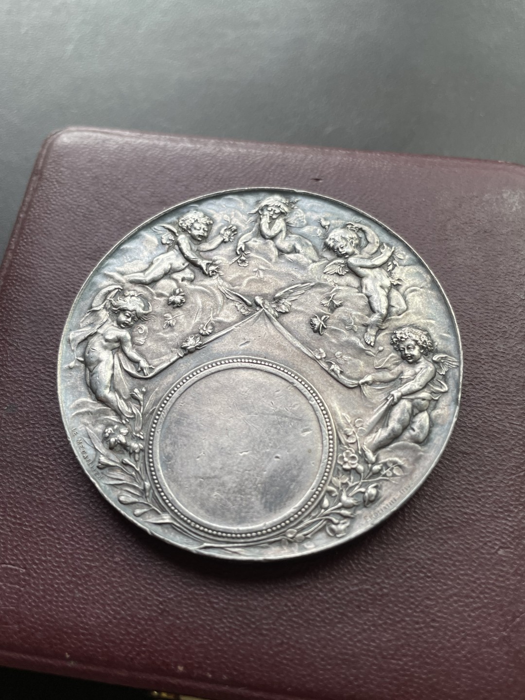 欧洲章牌-拍卖第20场 L.Bottee～法国婚礼原盒银章 （大版）