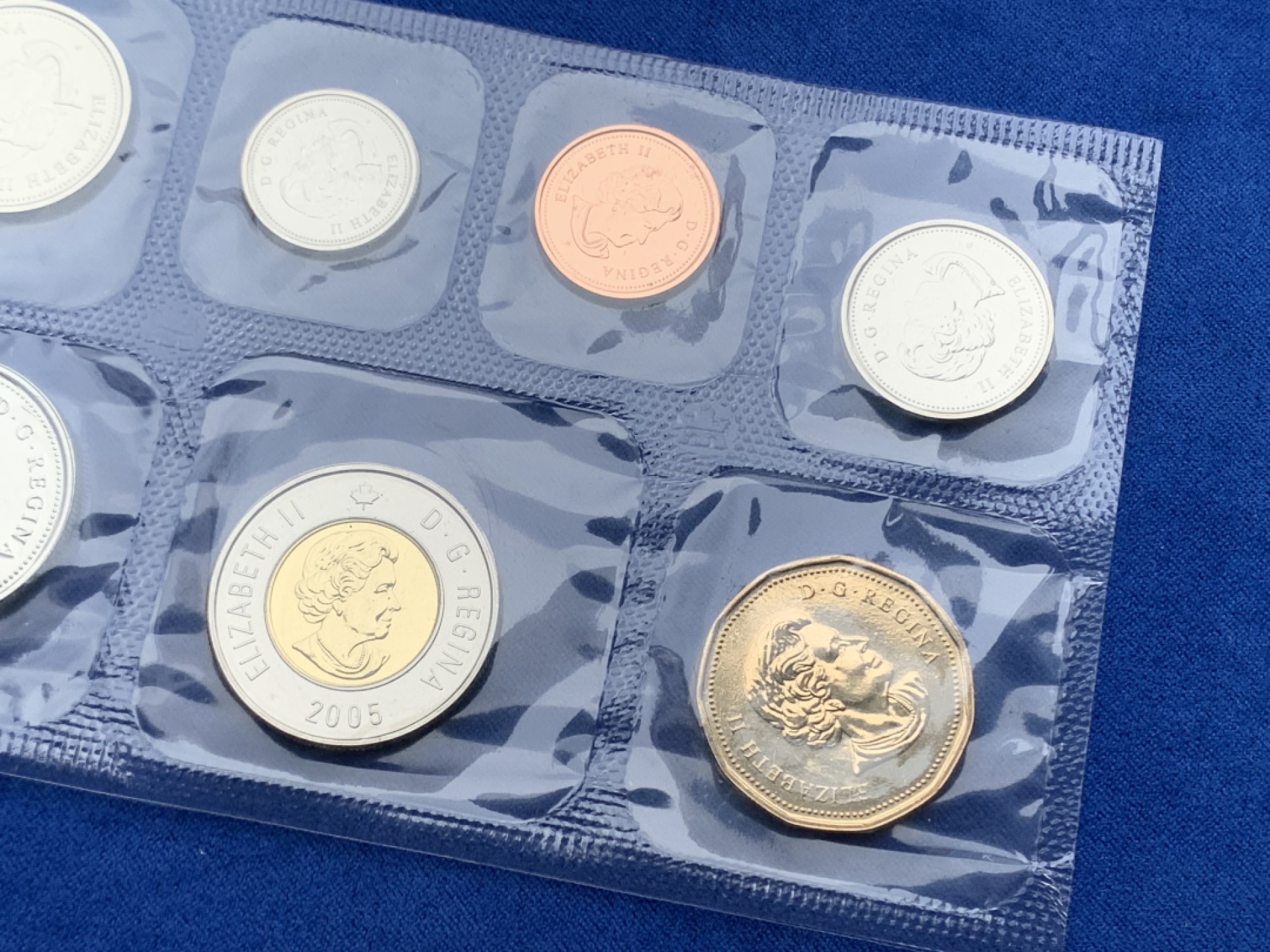 《竞宝斋》第154场-周日，周一，周四 3场 (全场包邮) 加拿大2005年 七枚套 封装套币 带黑色信封套子