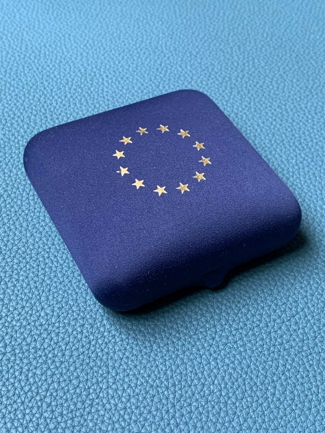 《竞宝斋》第154场-周日，周一，周四 3场 (全场包邮) 原盒安道尔1994 女神10第纳尔精制大银币