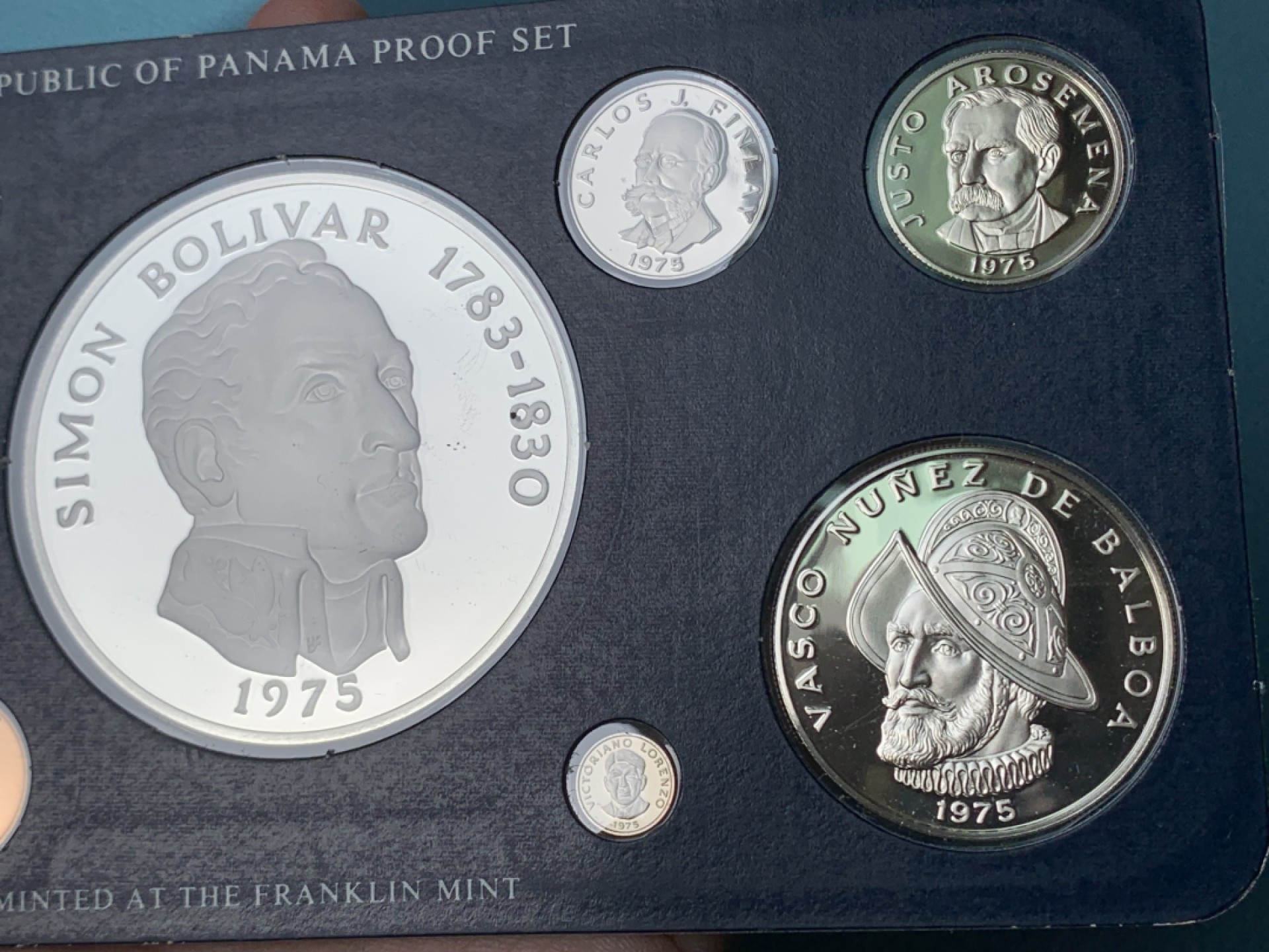 《竞宝斋》第154场-周日，周一，周四 3场 (全场包邮) 巴拿马1975年 九枚套精制币 其中三枚最大的都是925银币 分别重129.59g/35.12g/26.73g